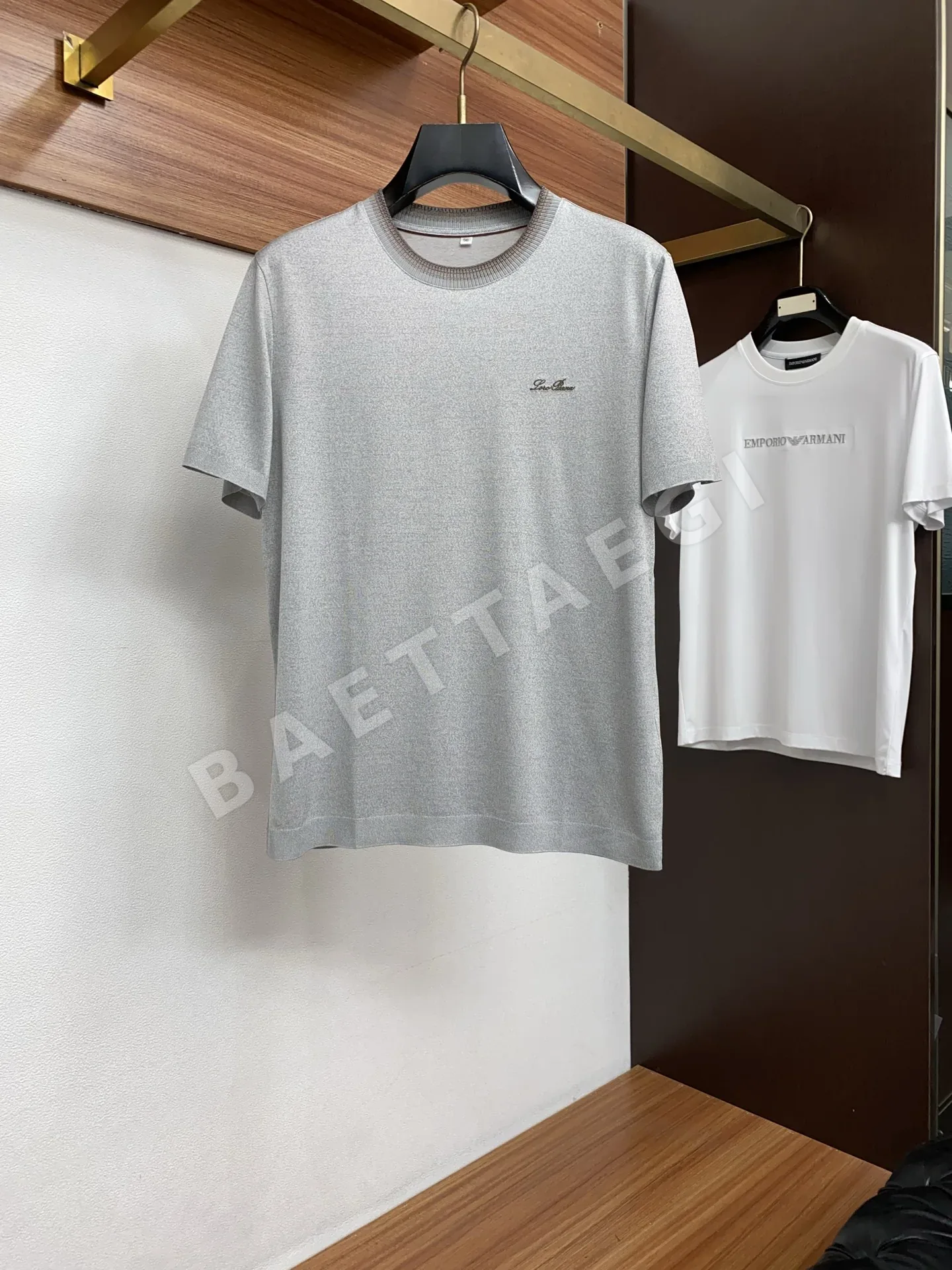로로피아나 남성 실크 혼방 크루넥 반팔 티셔츠