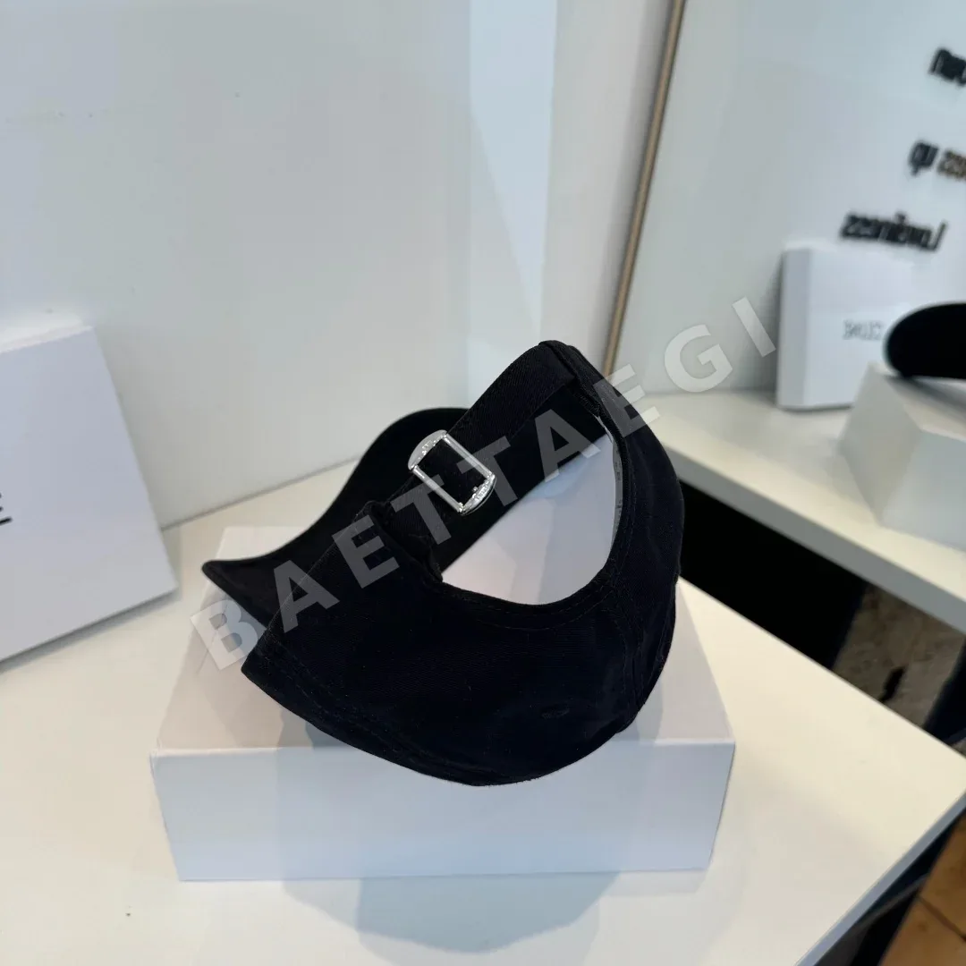 셀린느 클래식 캐주얼 베이스볼캡 상세 이미지 6
