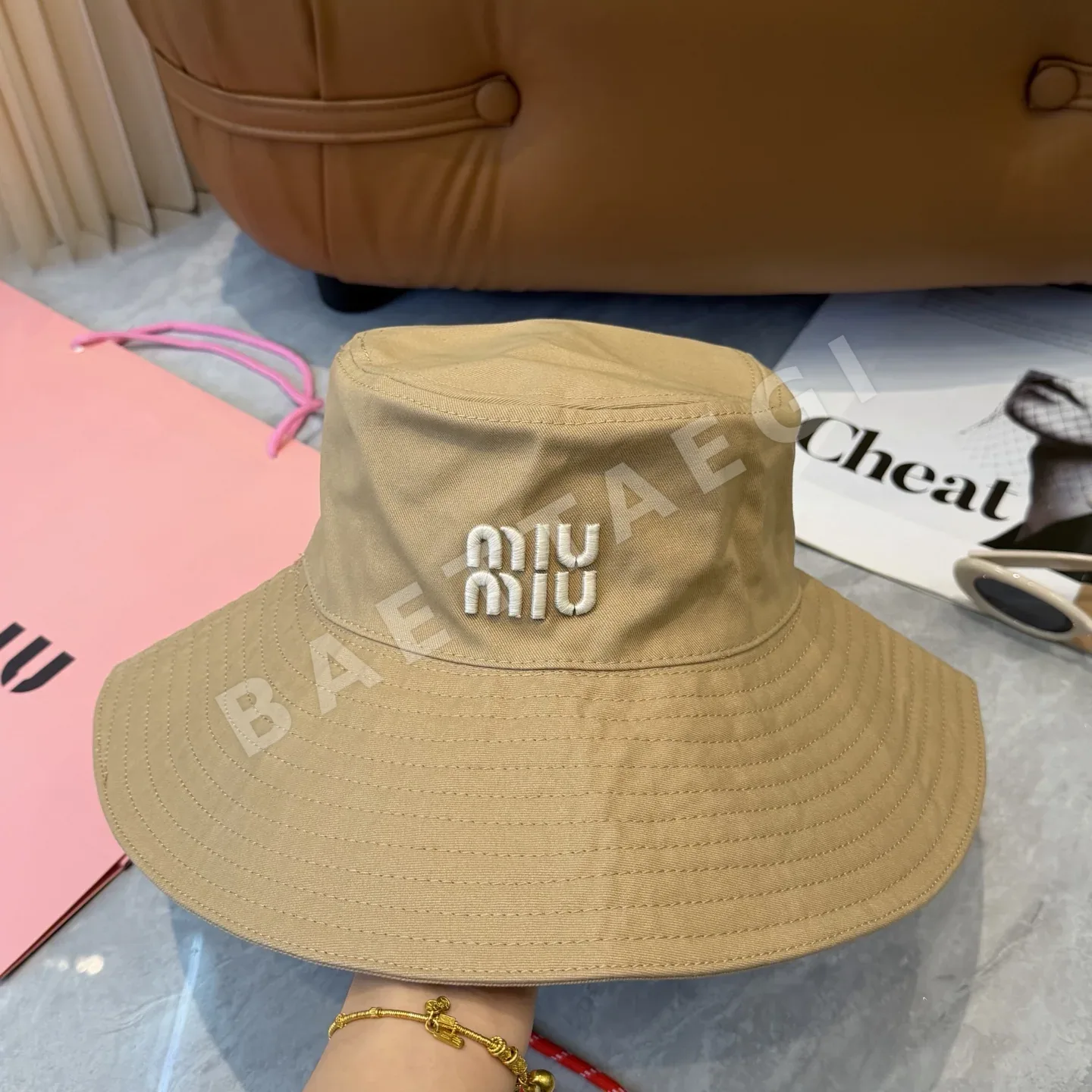 미우미우 모자 81107 Miu Miu Cap 상세 이미지 2