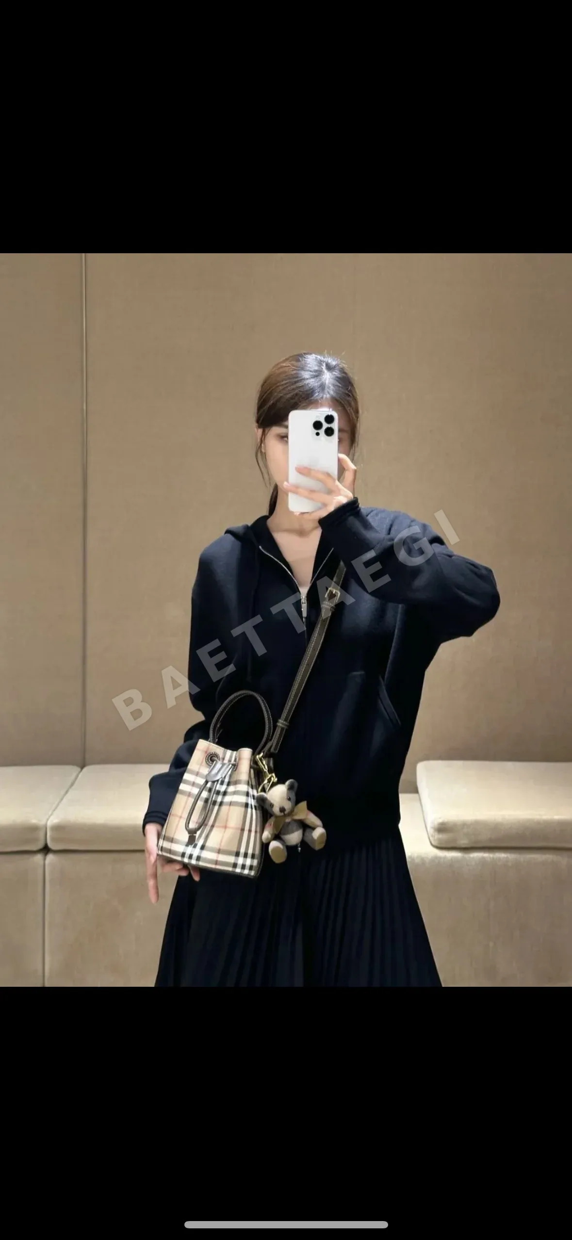 버버리 미니 버킷백 상세 이미지 4
