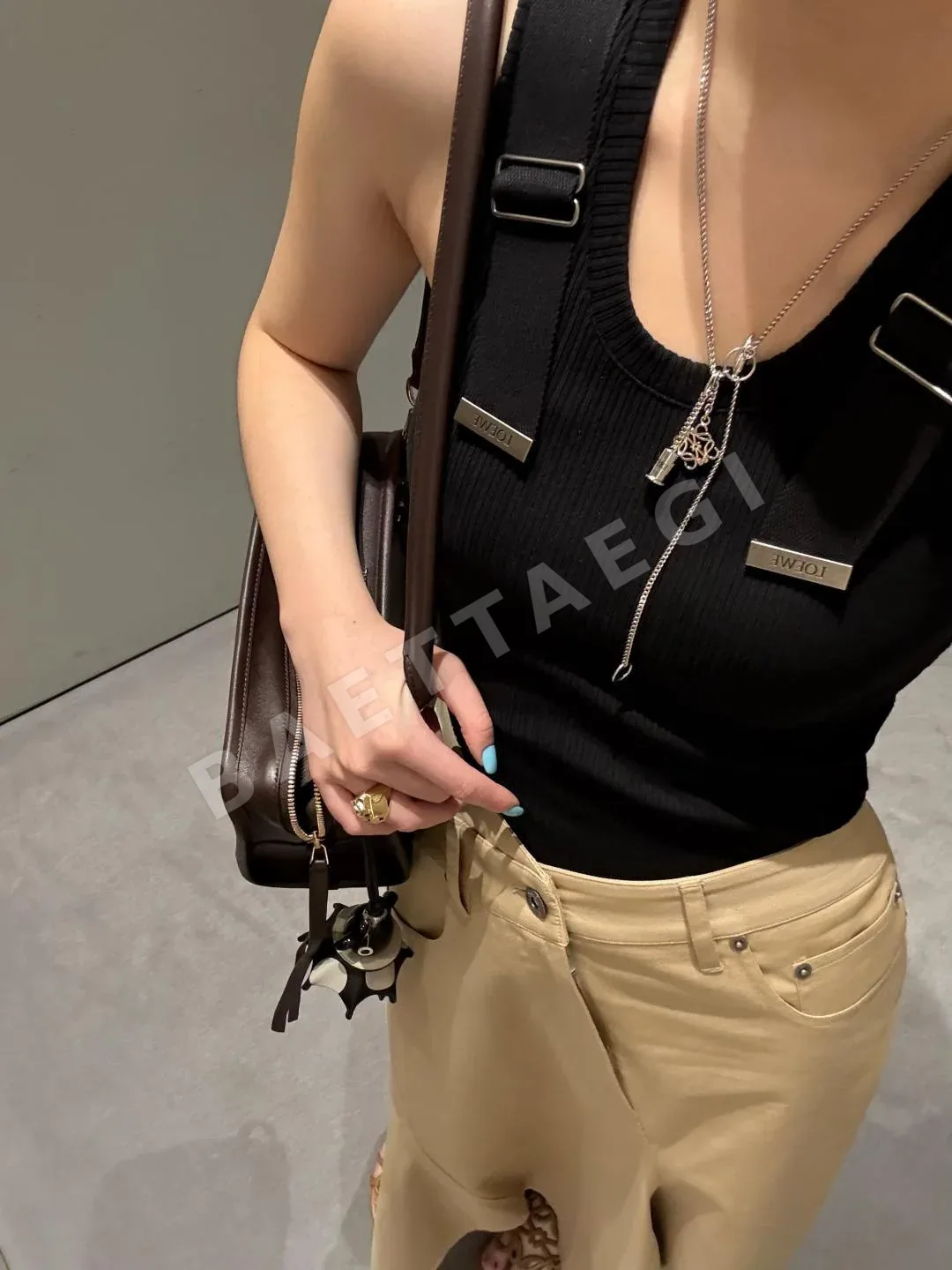 로에베 여성 반팔 티셔츠 상세 이미지 3