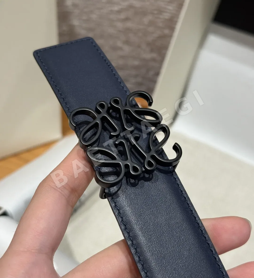 로에베 아나그램 양면 가죽 벨트 상세 이미지 7