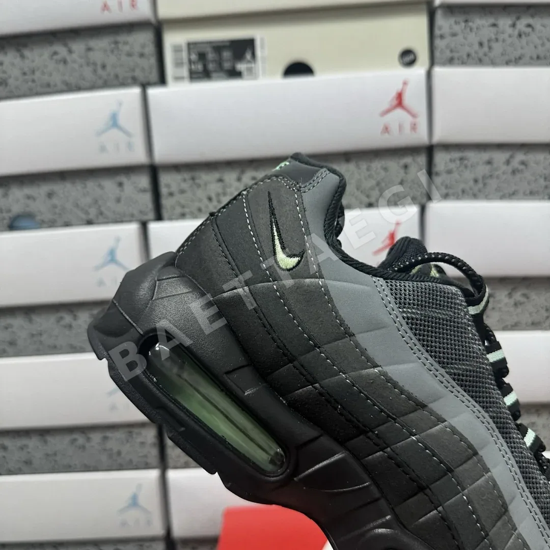 나이키 [XY] 에어 맥스 95 HM0622-001 201329 Nike Air Max 95 Vapor Green 상세 이미지 8