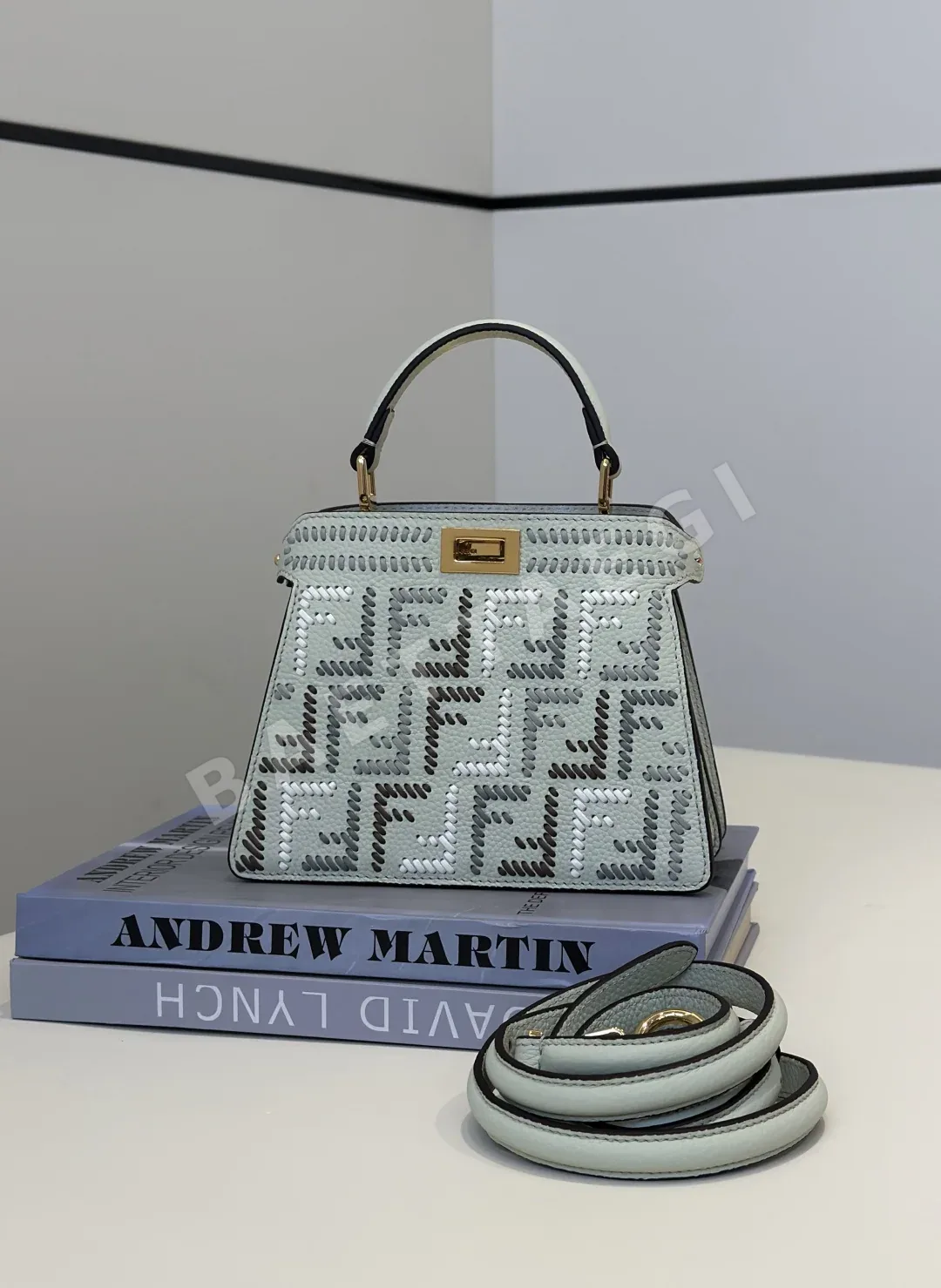 펜디 아이 씨 유 카프스킨 크로스바디백 8671AS 상세 이미지 2