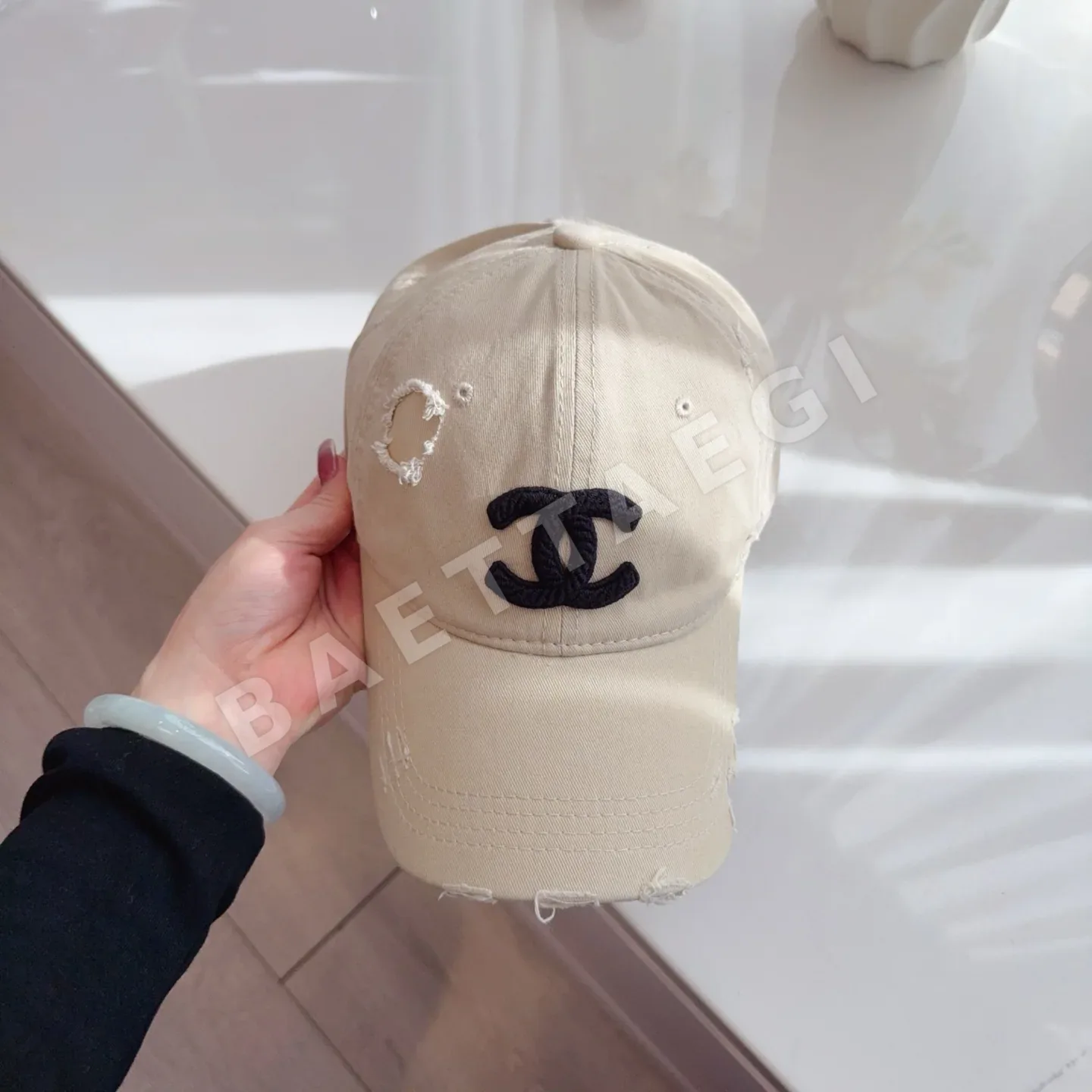 샤넬 립드 데미지 베이스볼캡 상세 이미지 8