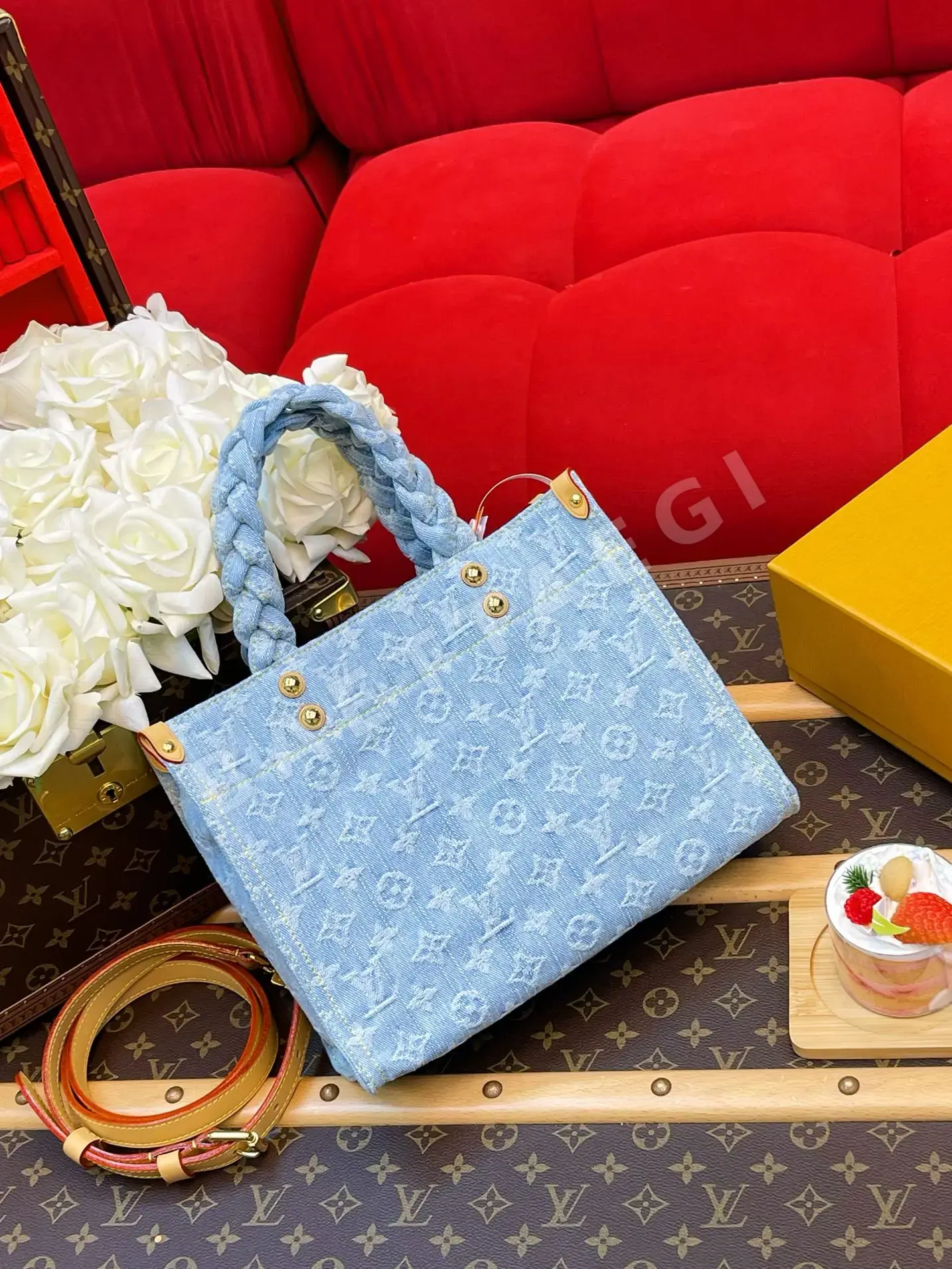 루이비통 Let Go 스몰 토트백 M24897 상세 이미지 6
