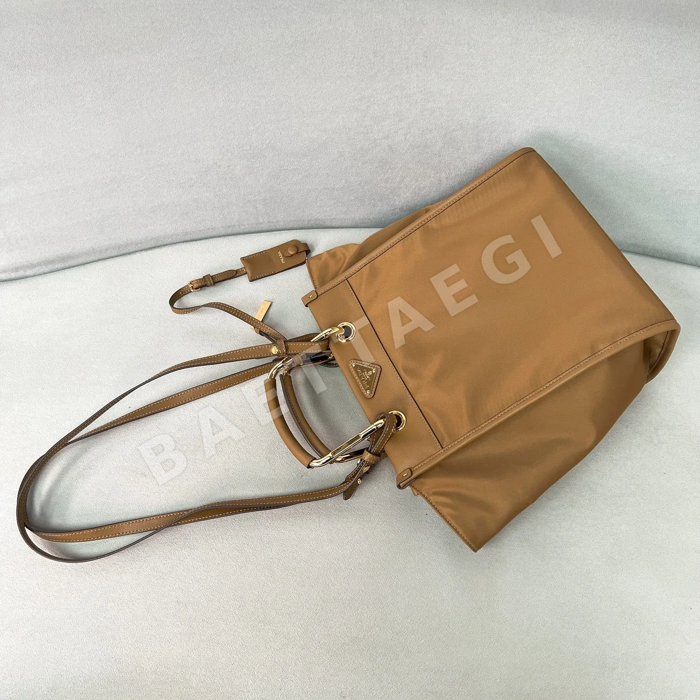 프라다 나일론 토트백 1BG578 상세 이미지 5