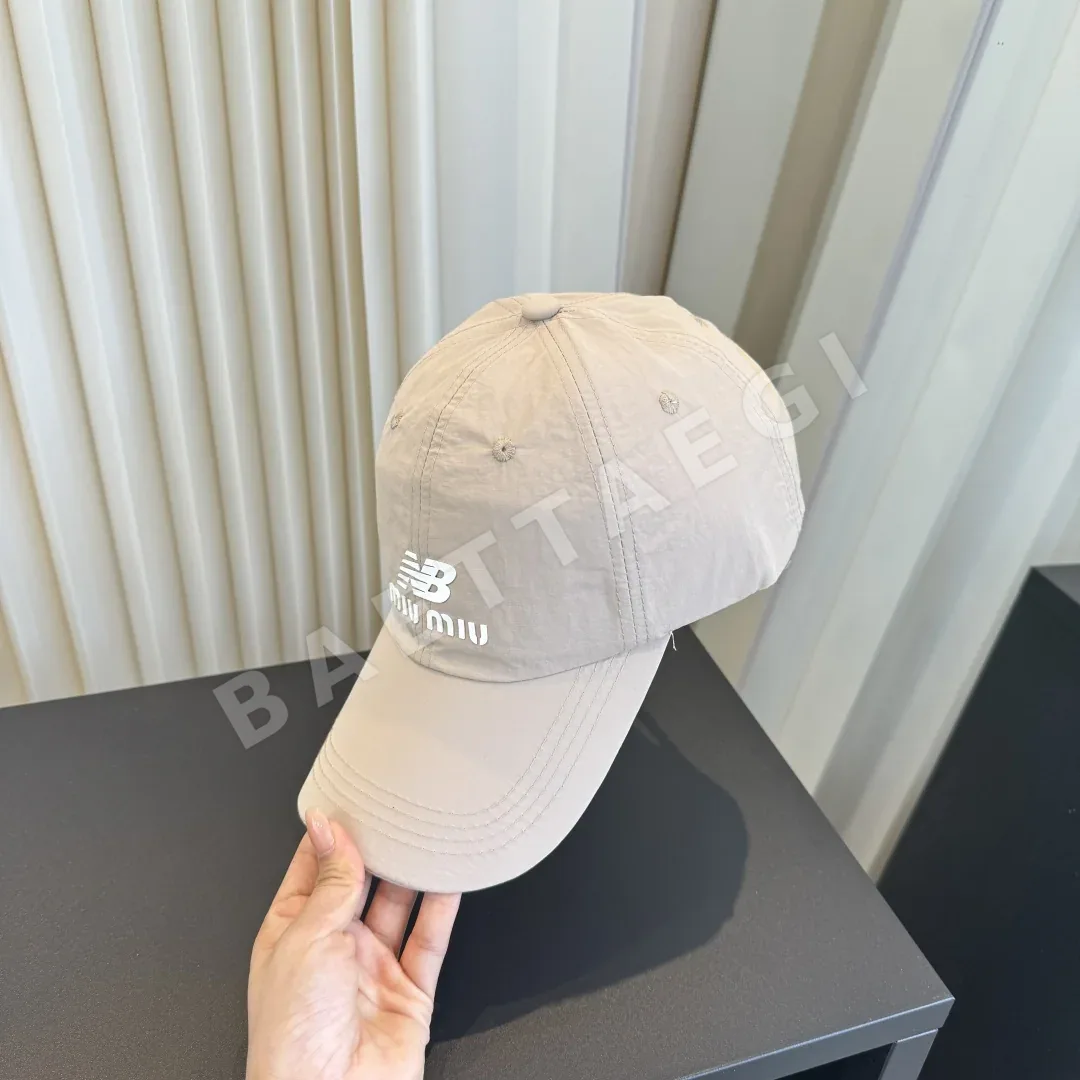 미우미우 봄여름용 야구모자 상세 이미지 6