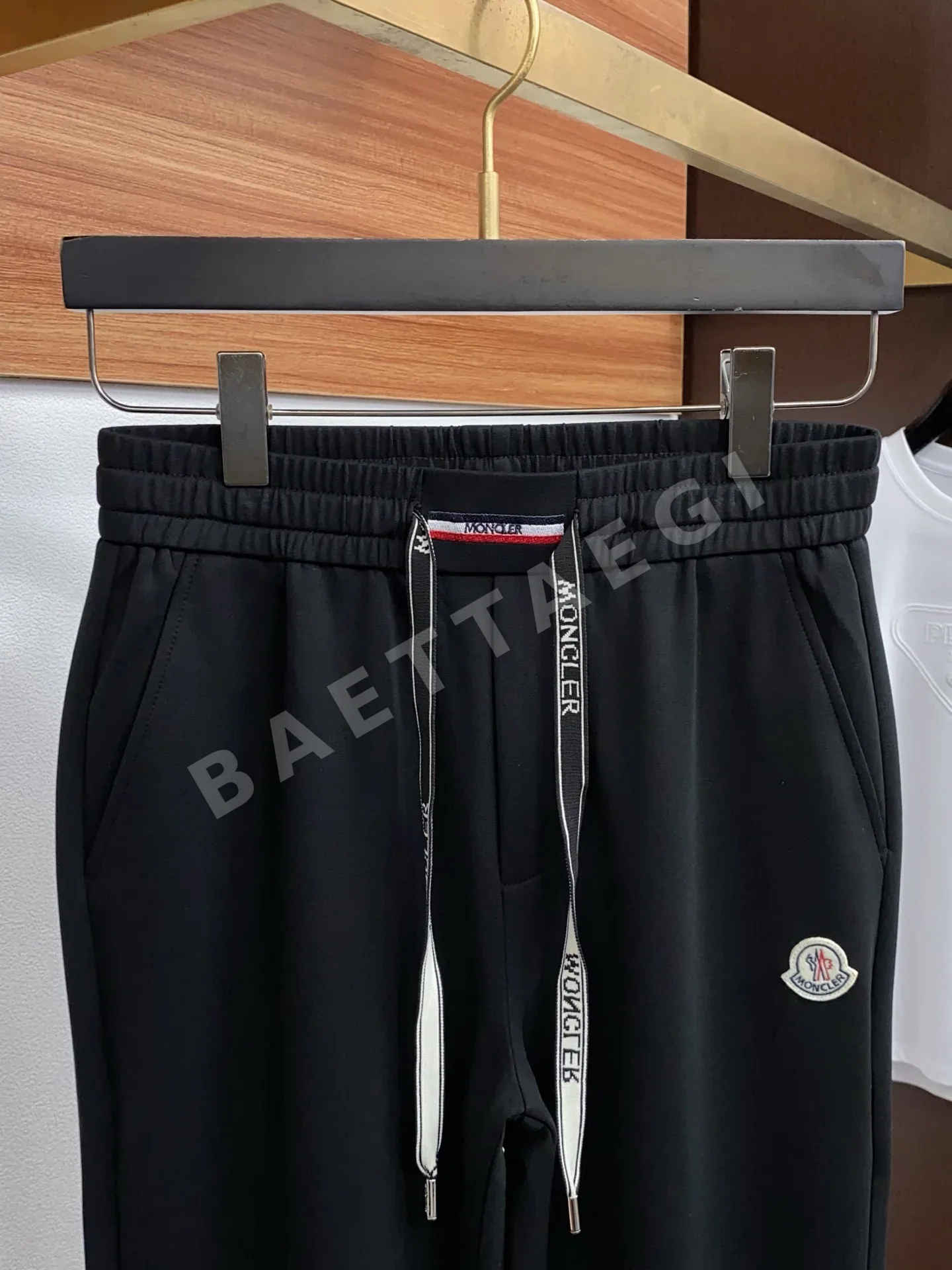 몽클레르 남성 특주 원단 바지 상세 이미지 3