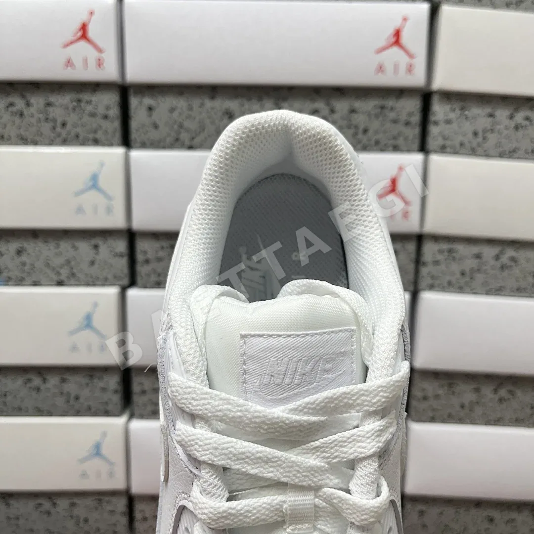 나이키 [MAX] 에어 맥스 90 CZ5594-100 201057 Nike Air Max 90 Leather Triple White 상세 이미지 17