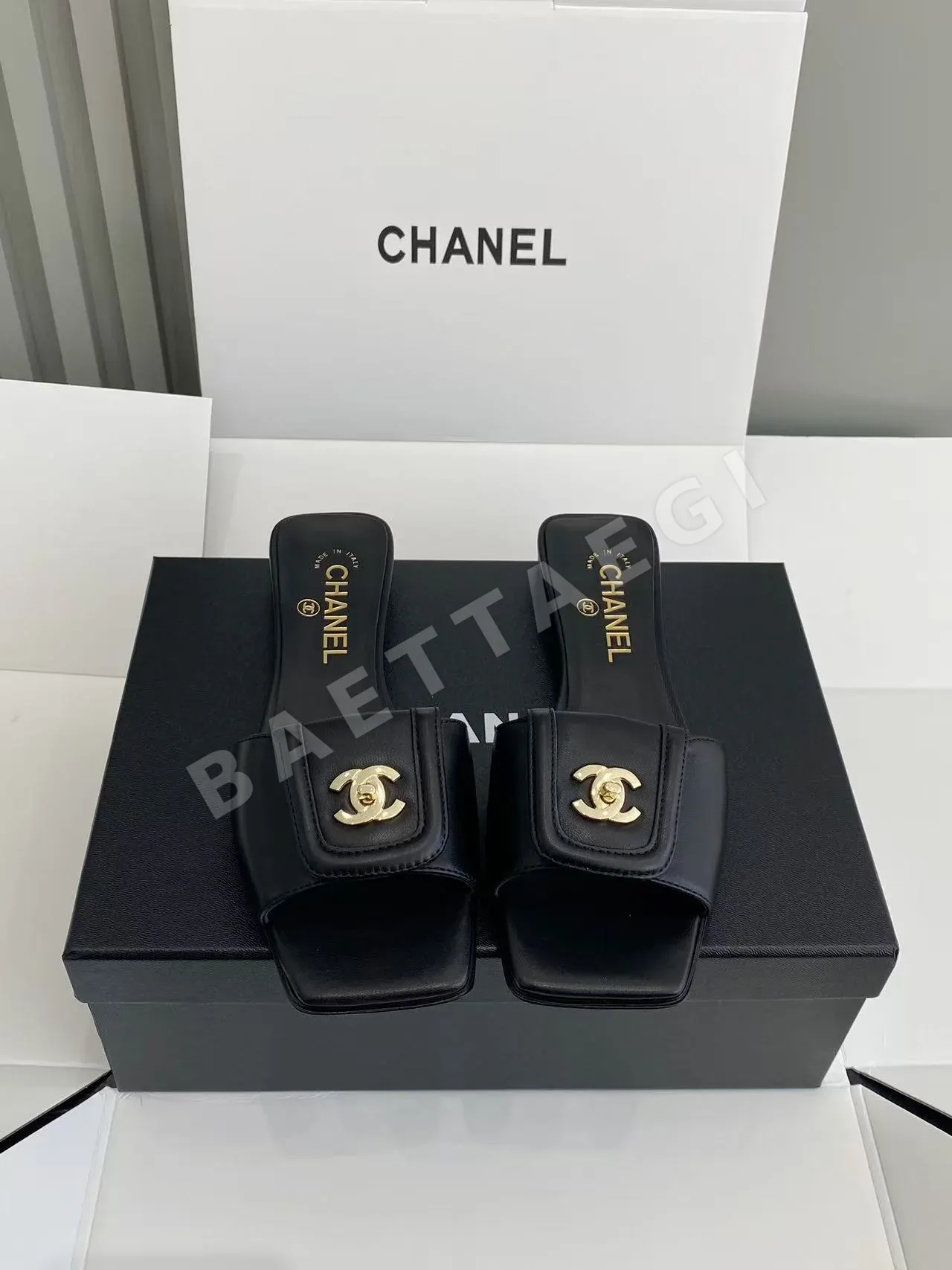 샤넬 스퀘어 토 더블 C 플랫 샌들 상세 이미지 2