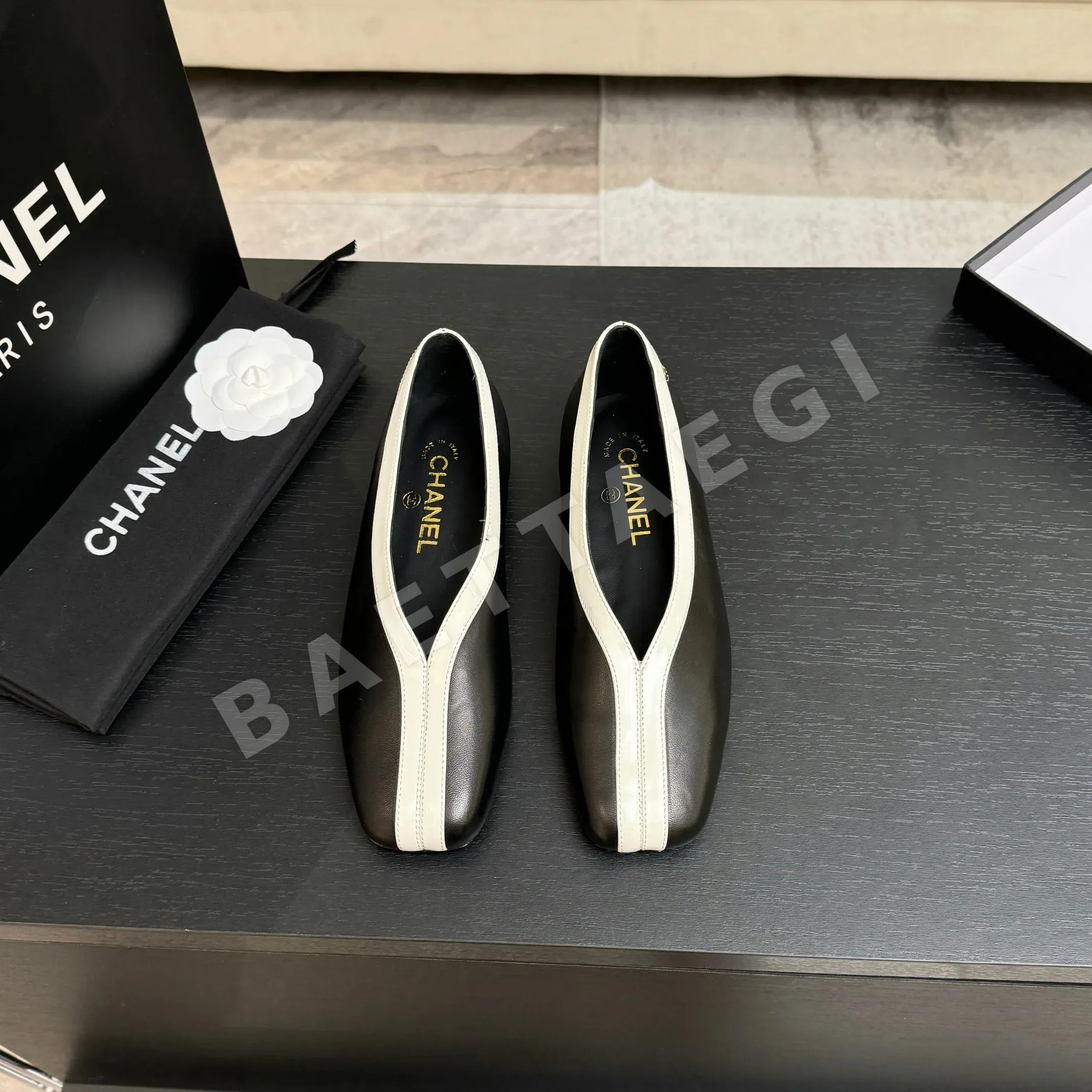 샤넬 26C 더블 C 컬러블록 플랫슈즈 98447