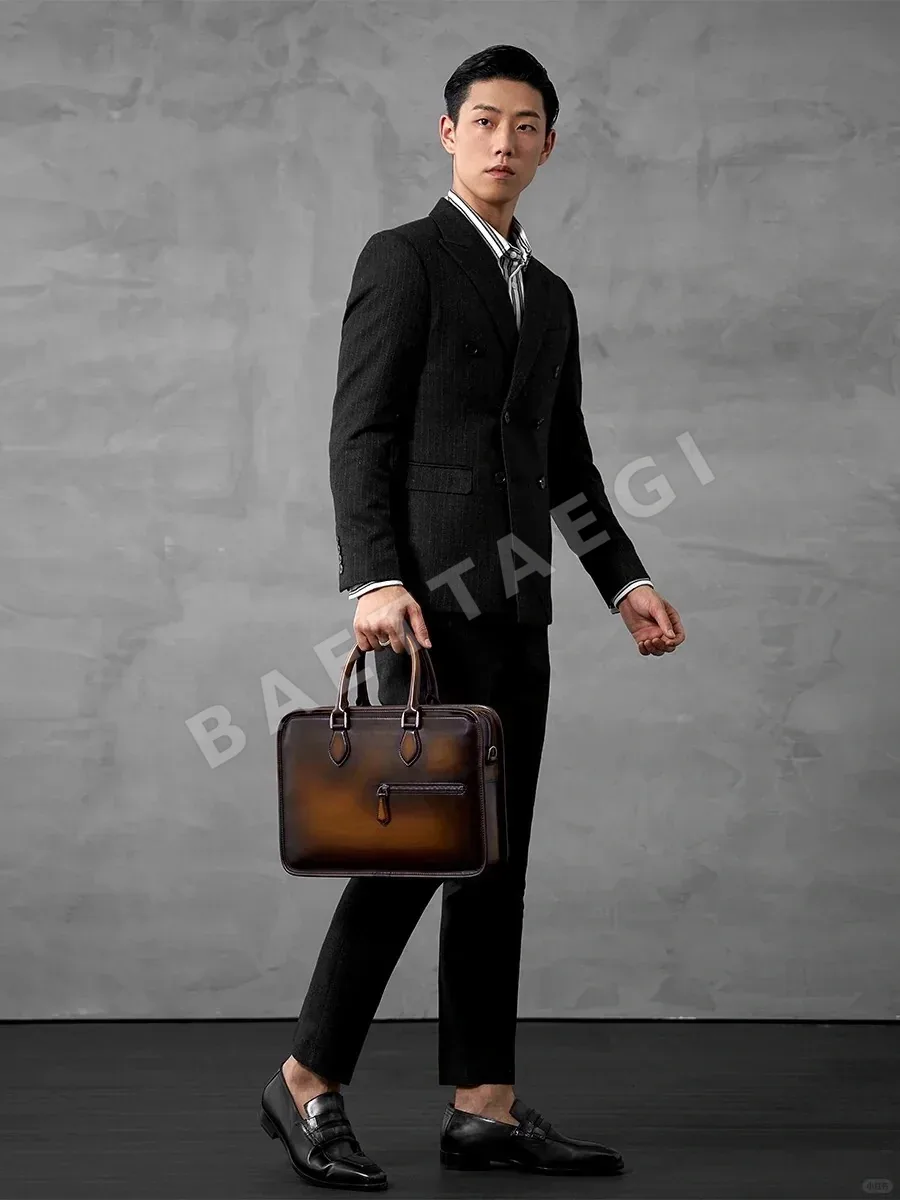 벨루티(Berluti)의 베네치아 가죽 브리프케이스 상세 이미지 5