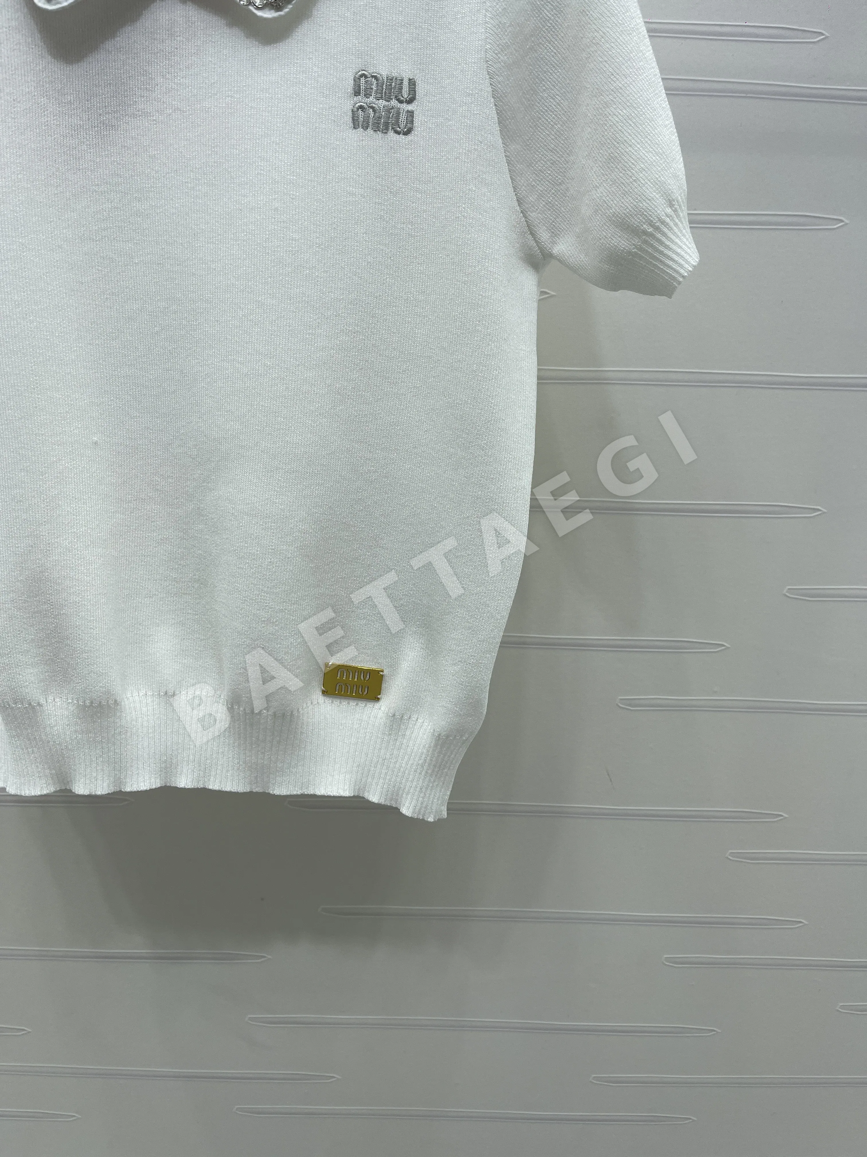 미우미우 라인스톤 카라 니트 반팔 탑 상세 이미지 15