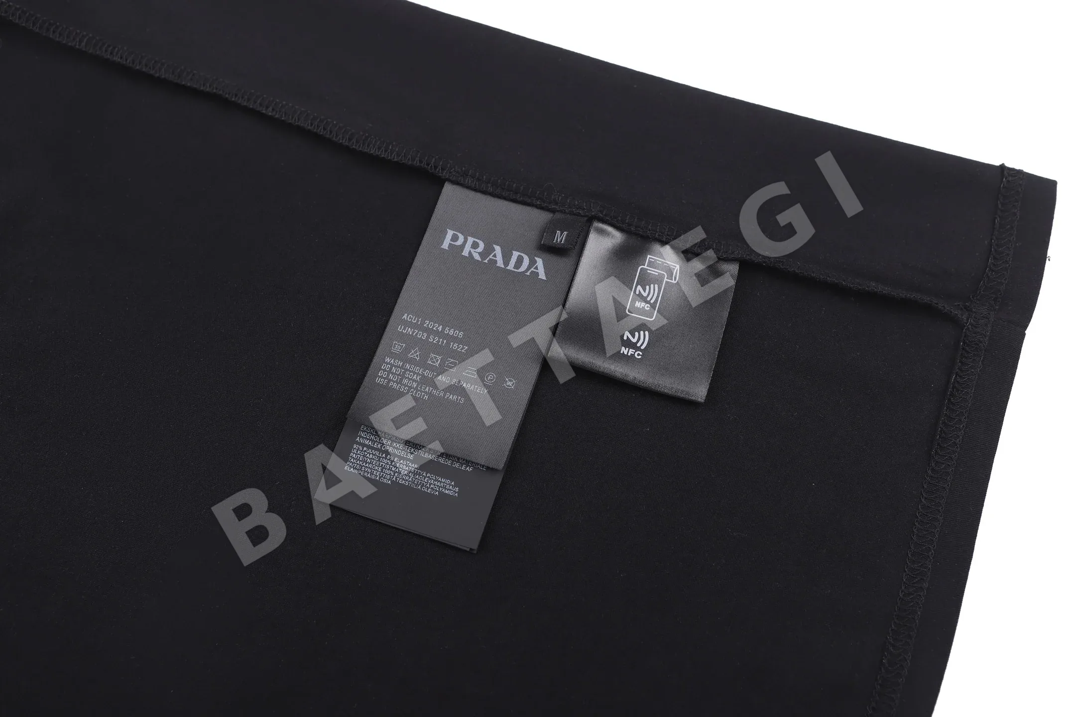 프라다 프론트 포켓 남성 반팔 폴로셔츠 상세 이미지 9