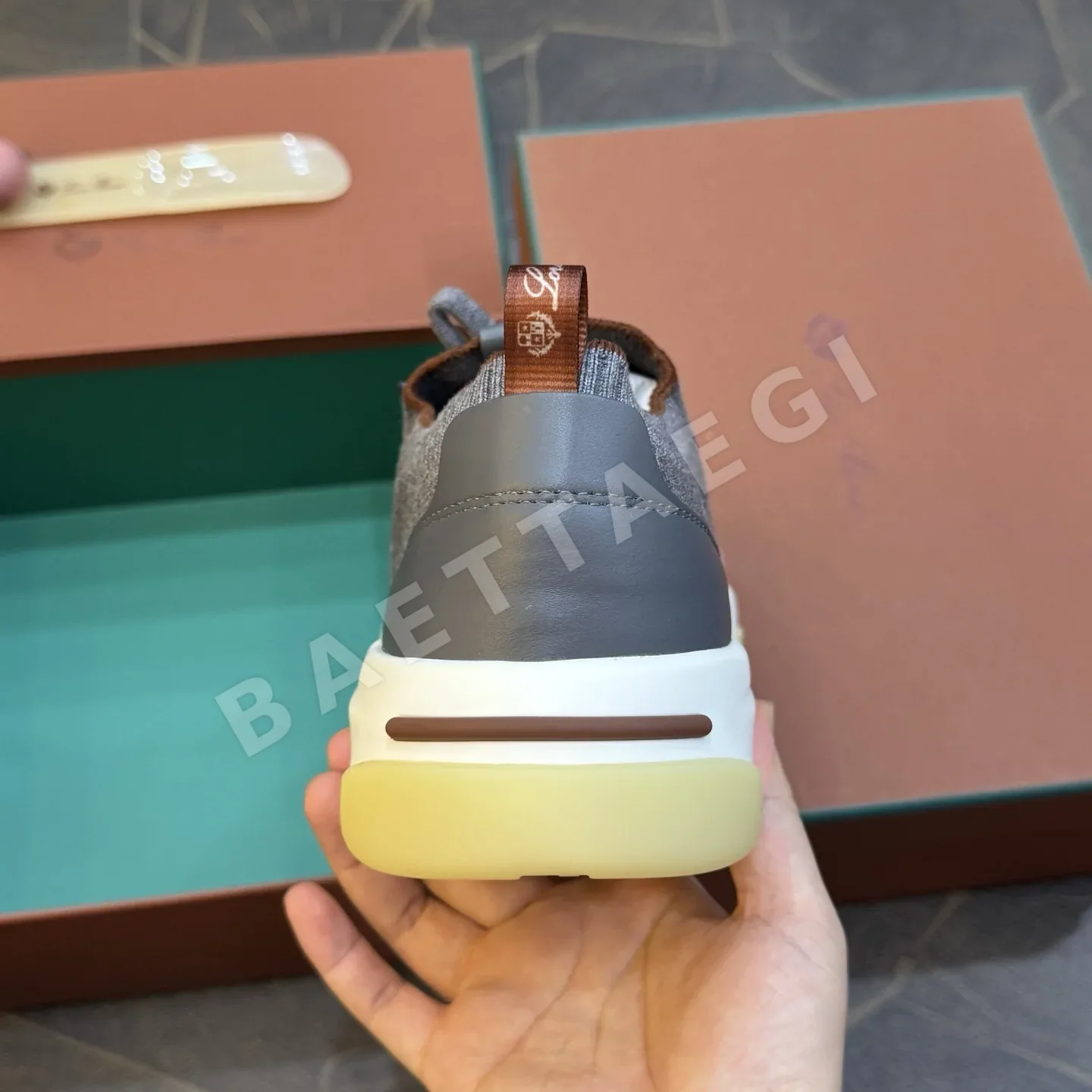 로로피아나 스니커즈 남성 울 360 LP 로고 상세 이미지 8