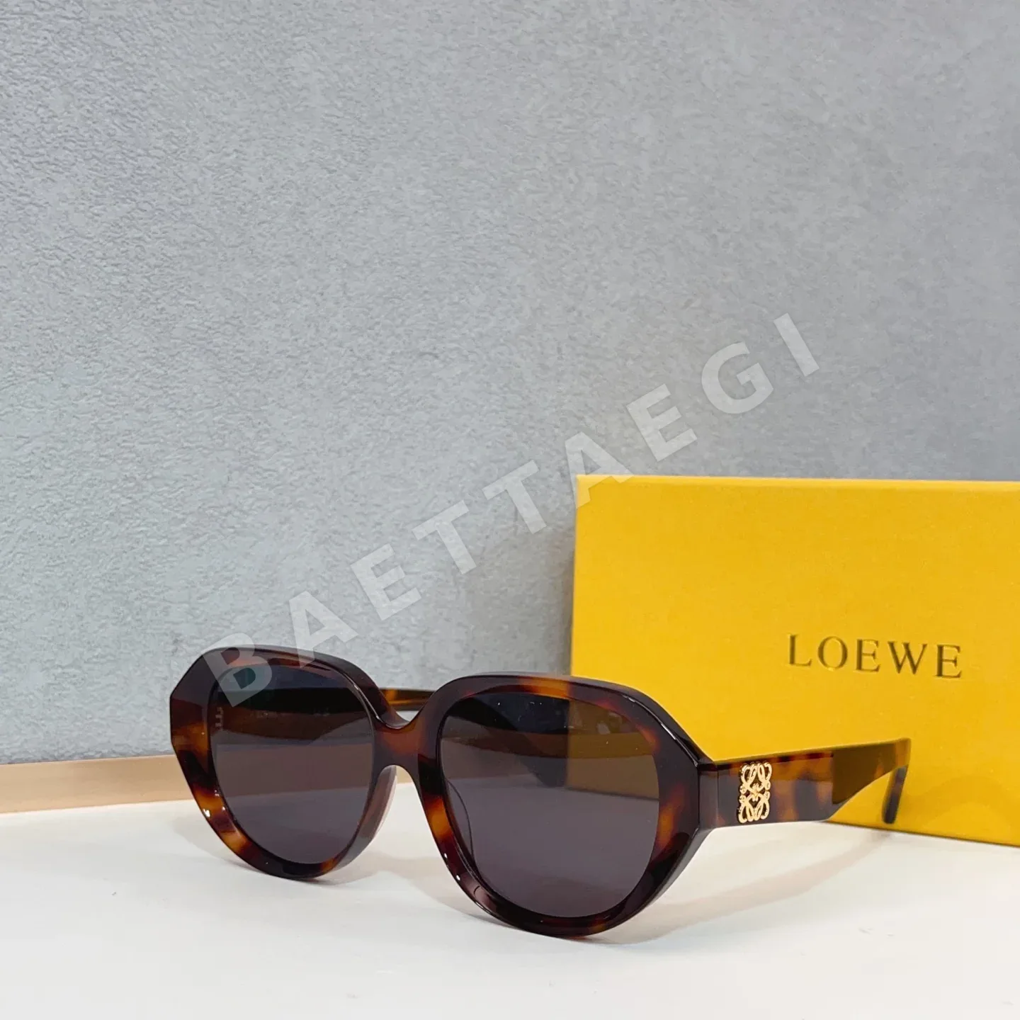 로에베 LW50104 I 선글라스 상세 이미지 8