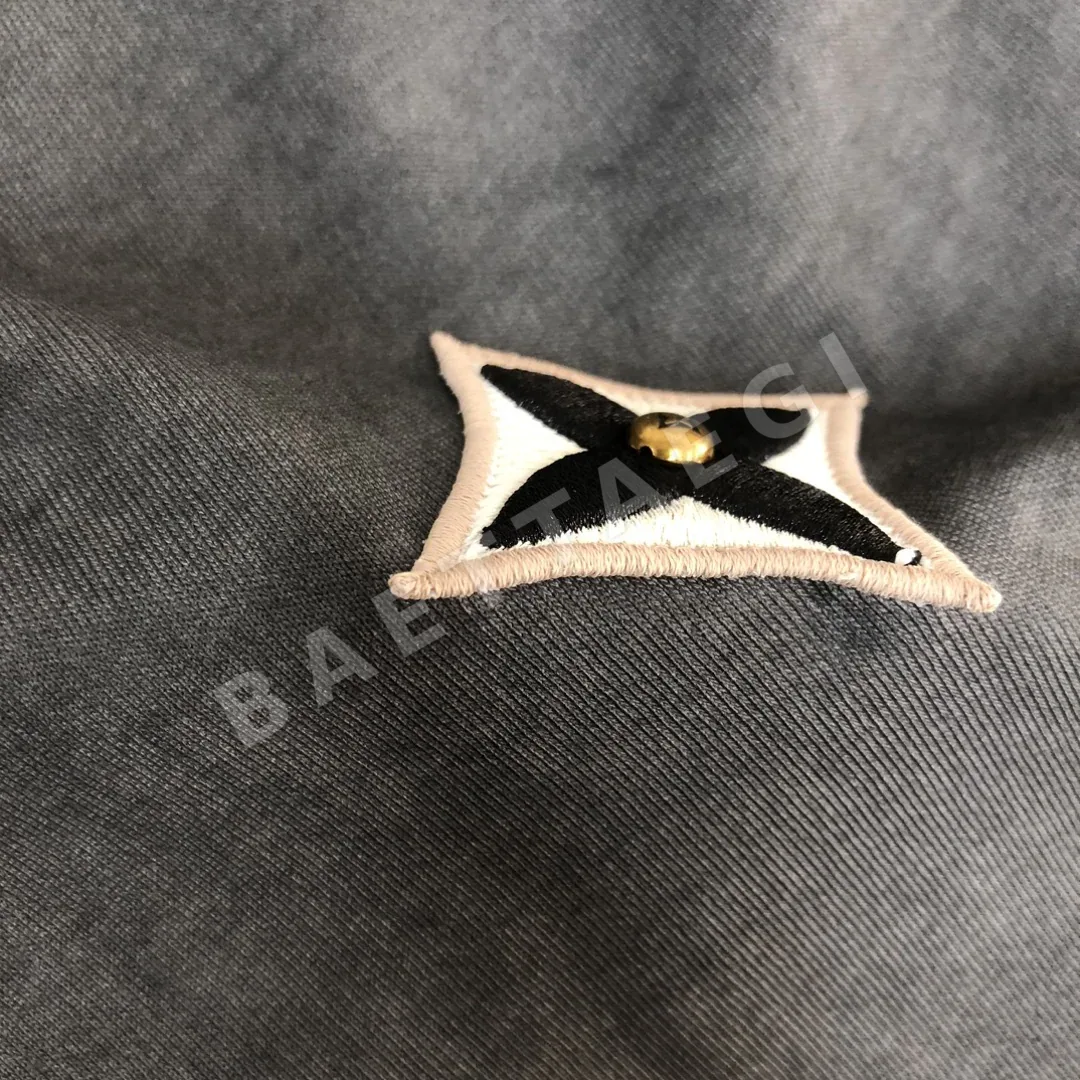 루이비통 여성 빈티지 워싱 반팔 티셔츠 상세 이미지 7
