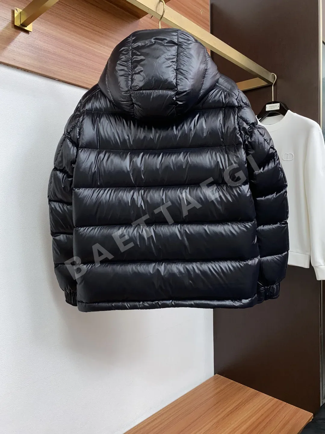 몽클레르 마야(Moncler Maya) 후드 쇼트 다운 자켓 상세 이미지 12
