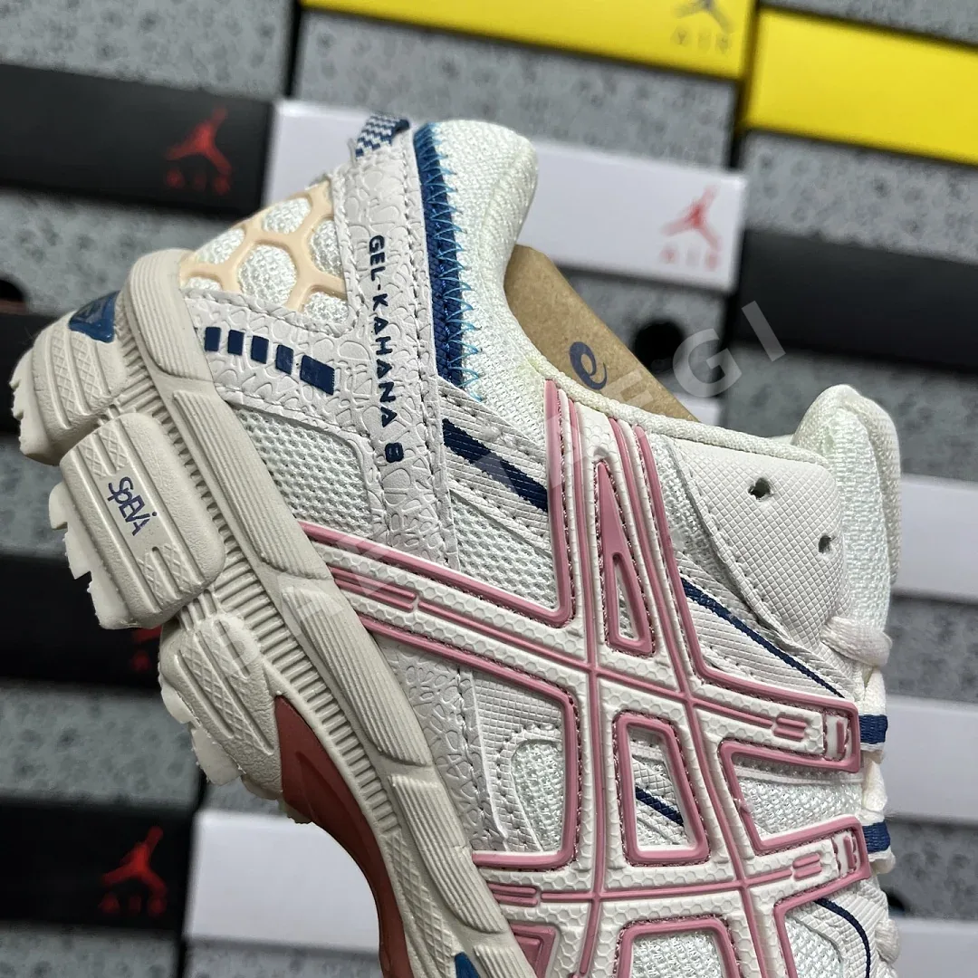 아식스 [XY] 젤 카하나 8 1012A978-202 200349 Asics Gel-Kahana 8 상세 이미지 4