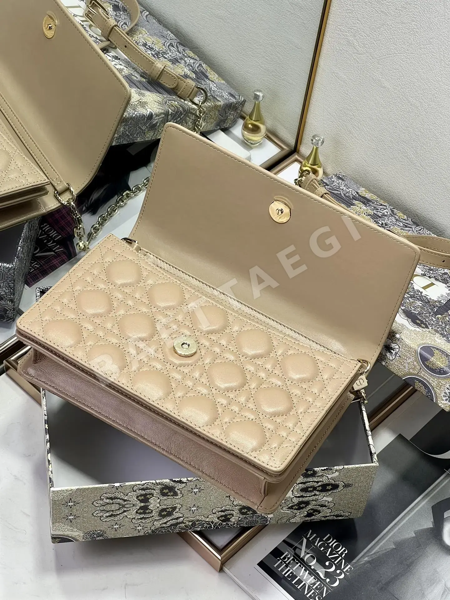 디올 미스 램스킨 토트백 상세 이미지 9