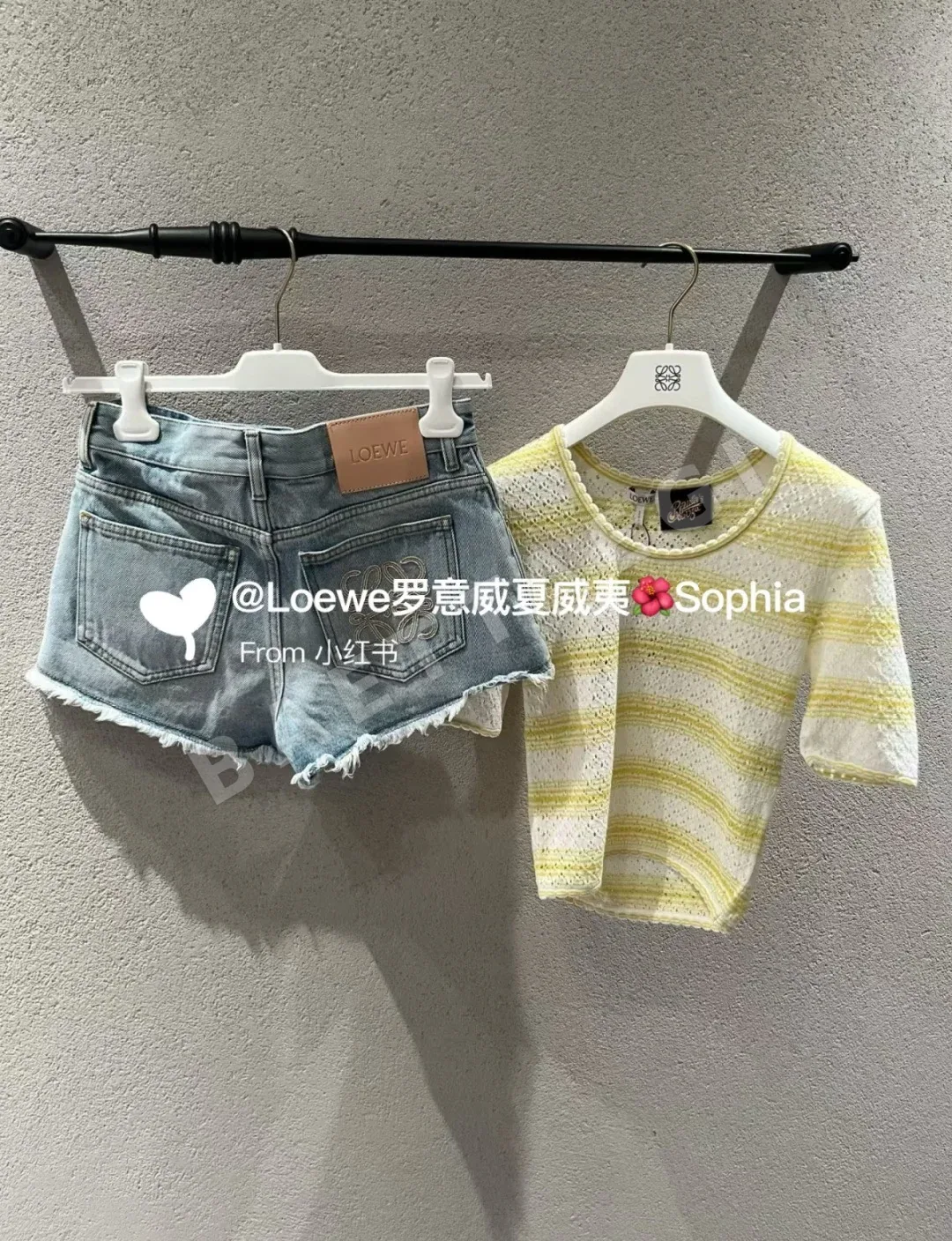 로에베 여성 반팔 상세 이미지 4