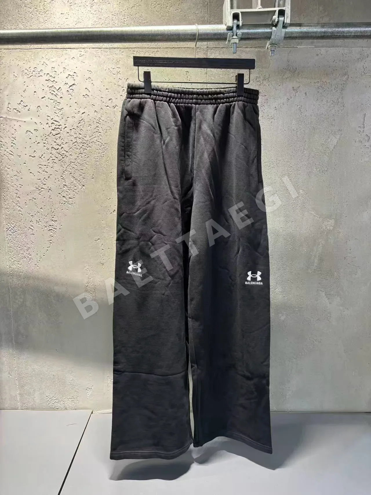 발렌시아가 남성 바지 상세 이미지 8