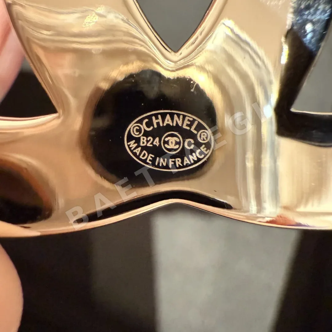 샤넬 더블 C 메탈 로고 램스킨 벨트 상세 이미지 9