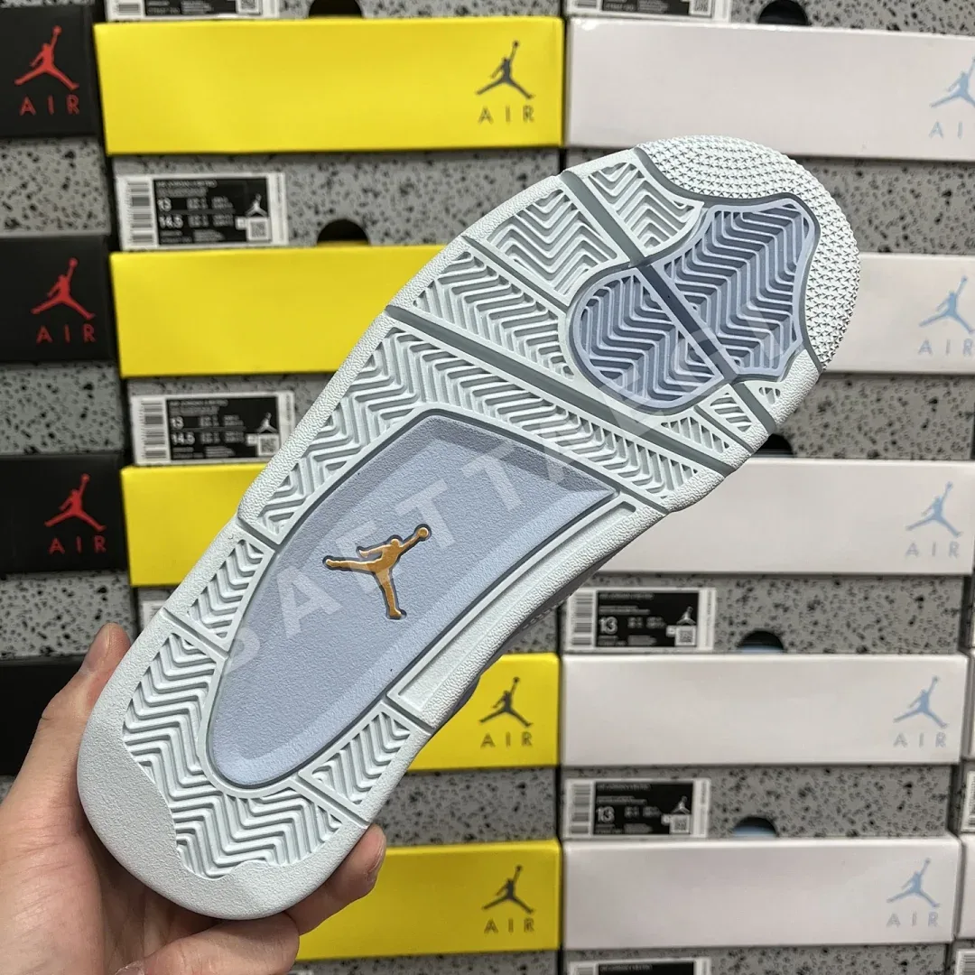 나이키 [GX] UNC 블루 HV9204-407 201314 Nike UNC Tar Heels PE 상세 이미지 4