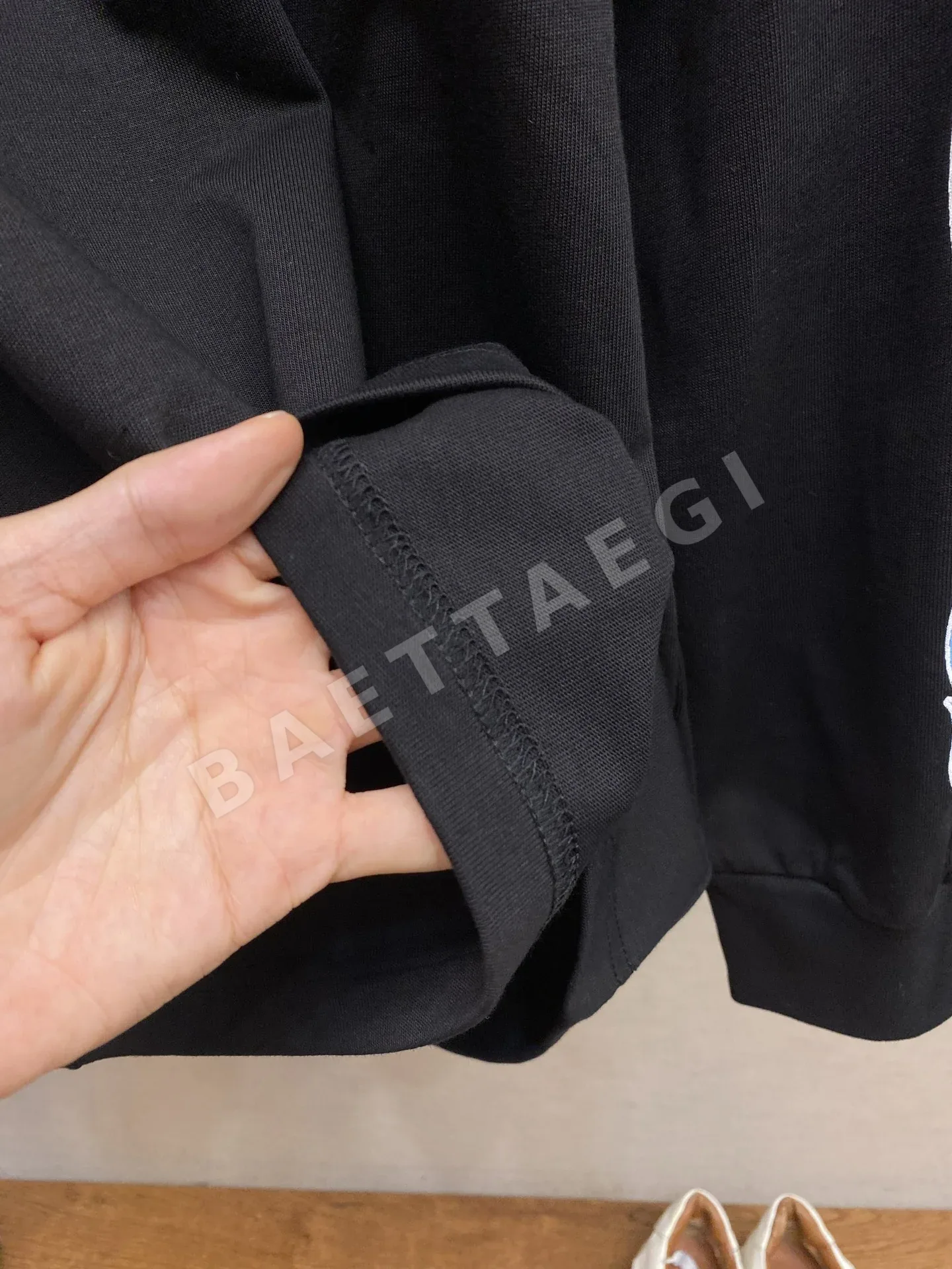 아미리 코튼 크루넥 남성 긴팔 티셔츠 상세 이미지 6