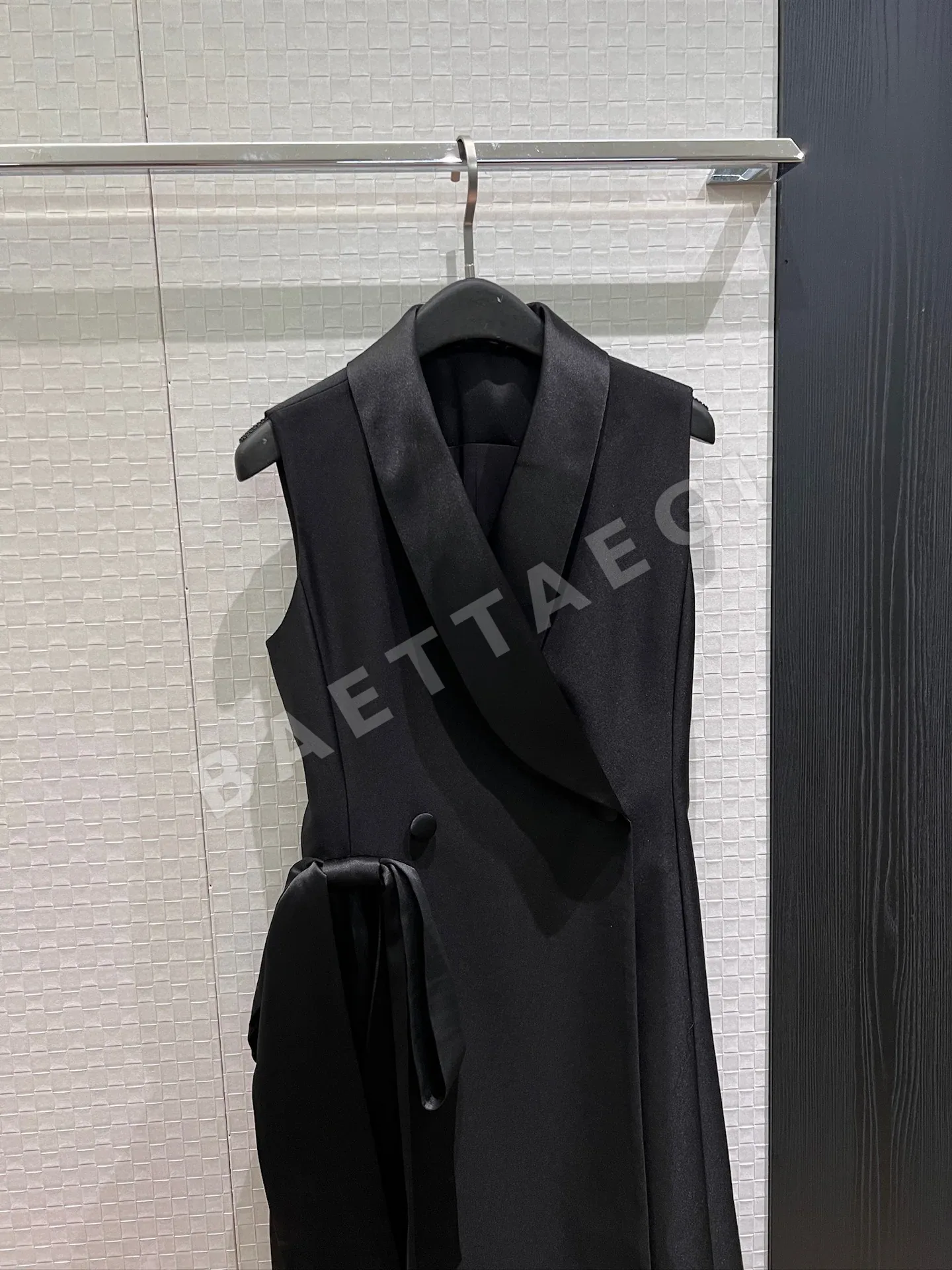 디올 새틴 리본 포인트 더블 버튼 여성 자켓 상세 이미지 4