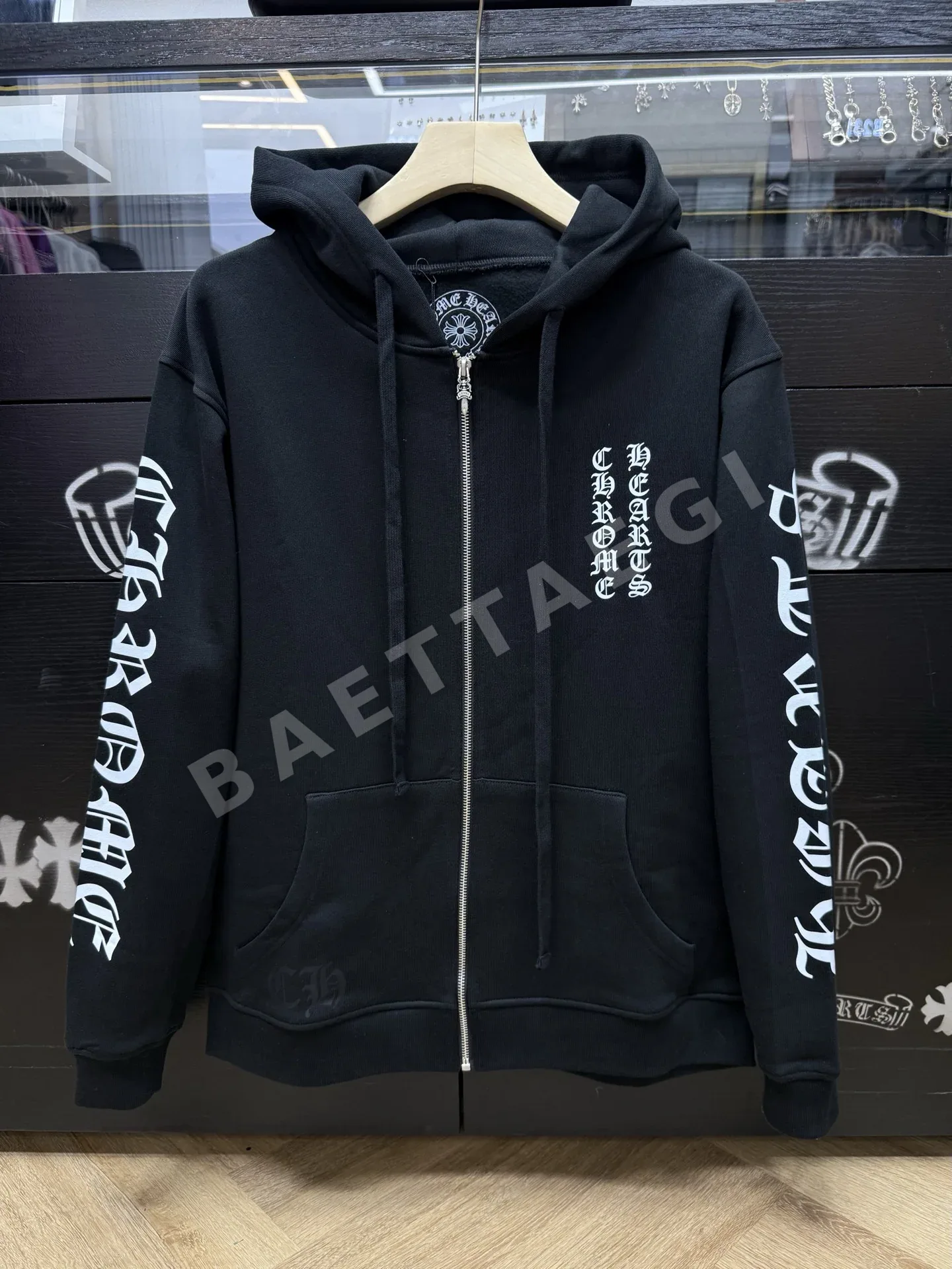 크롬하츠 남성 블랙 지퍼 후드 자켓 188372