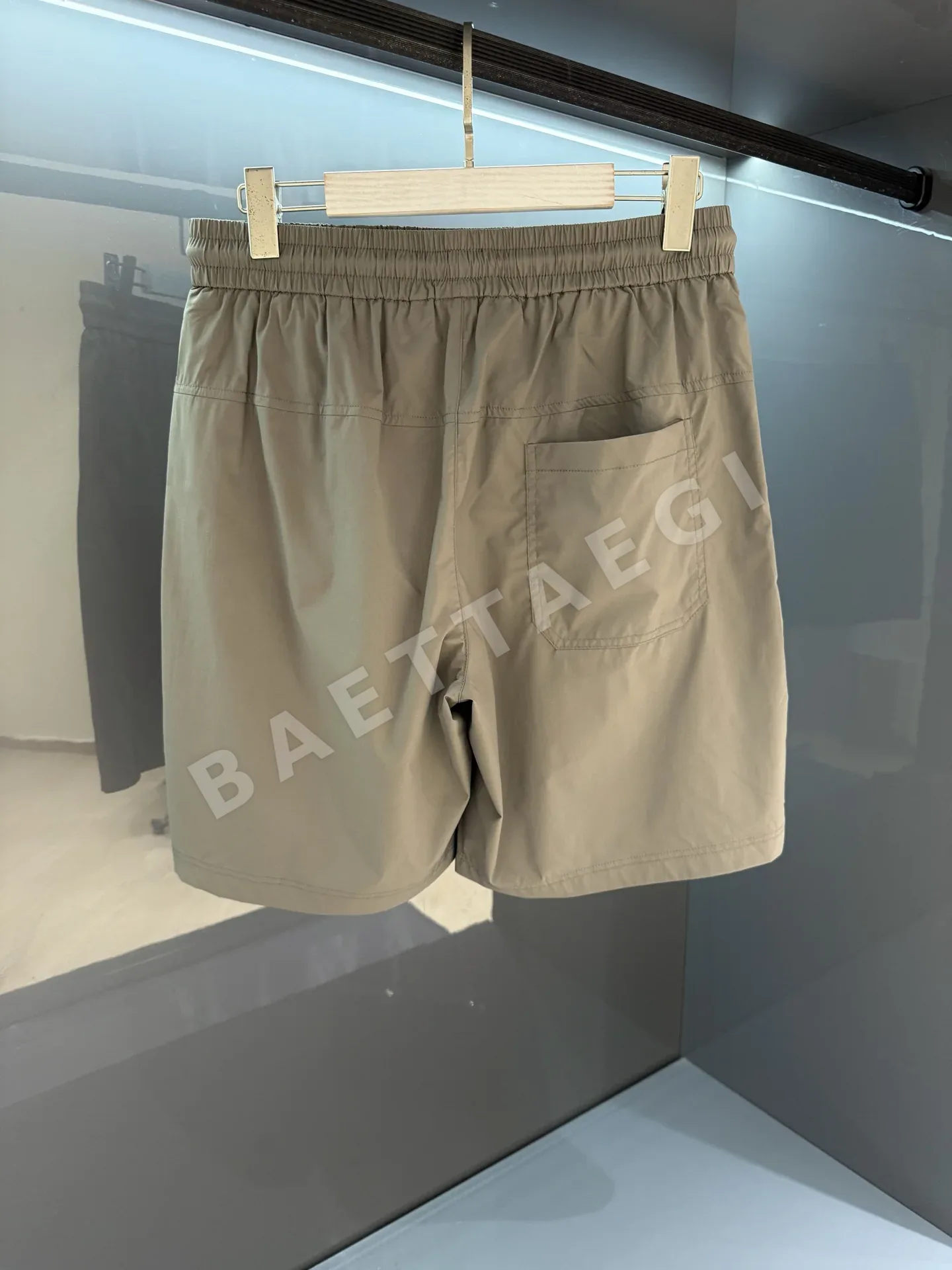 브루넬로쿠치넬리 남성 스트레치 드로스트링 반바지 상세 이미지 4