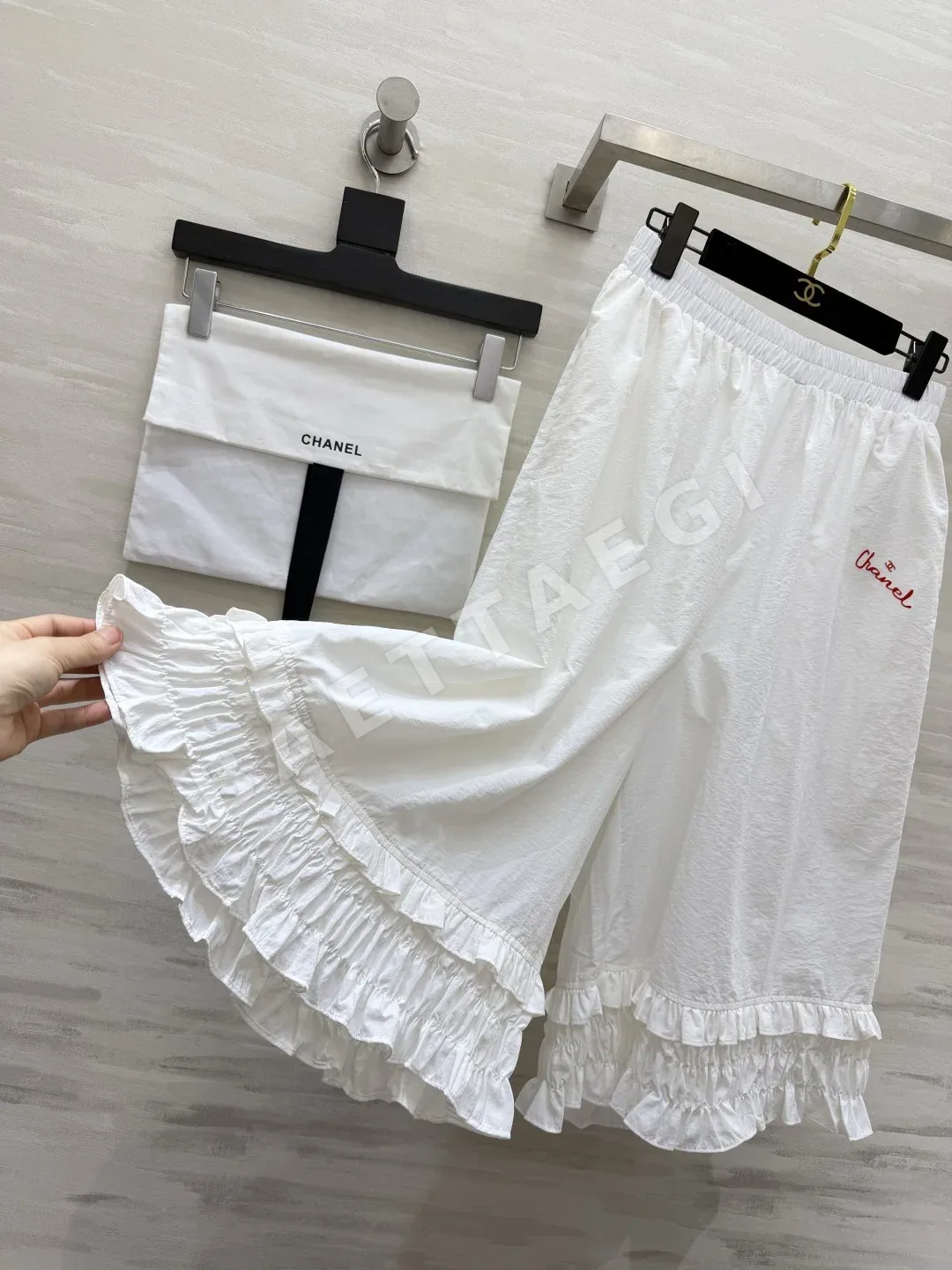 샤넬 화이트 레이스 트림 와이드 큐롯 팬츠 상세 이미지 3