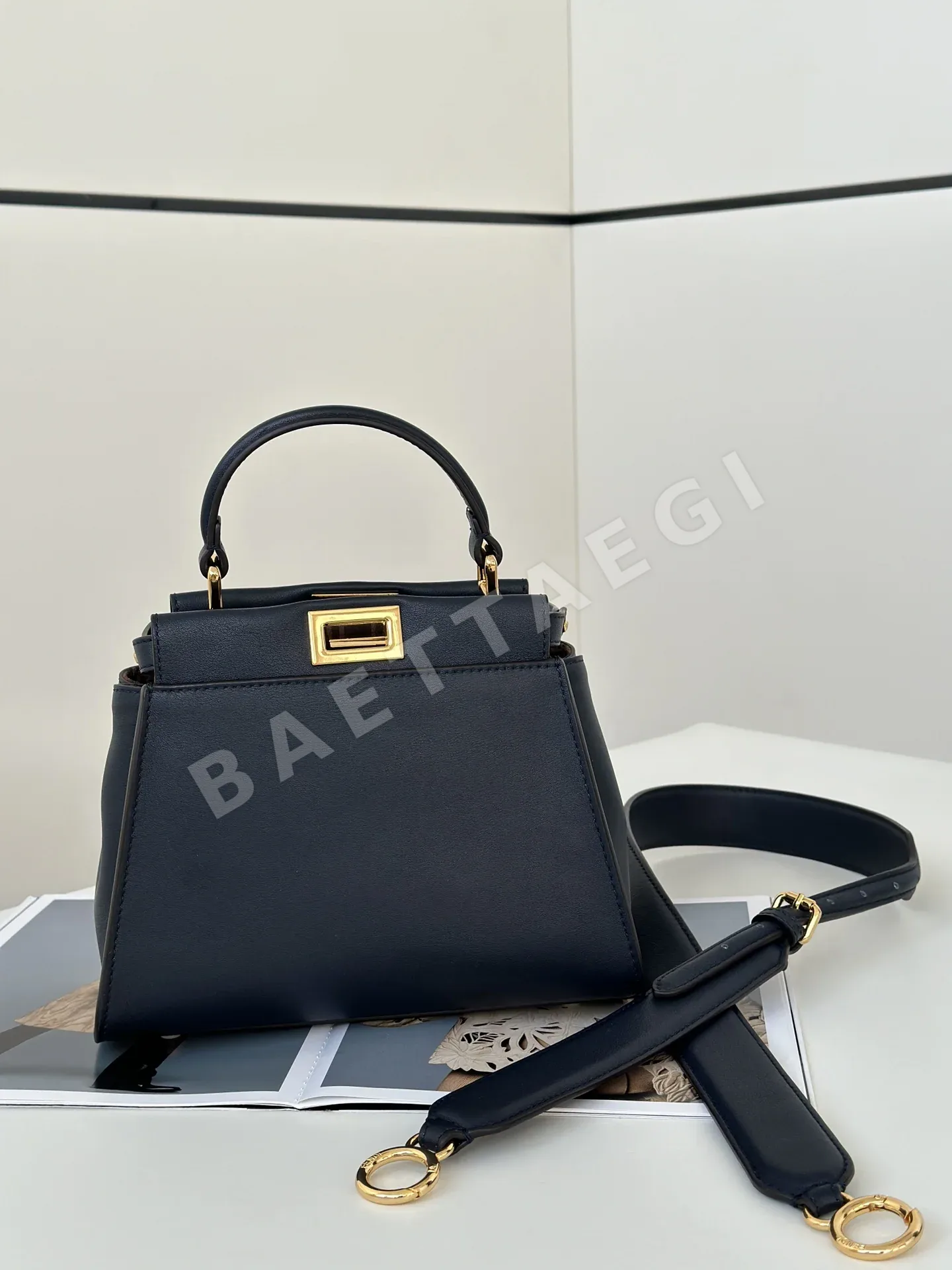 펜디 FF 패턴 스웨이드 소가죽 가방 23CM2125 CS2125 CS 상세 이미지 2