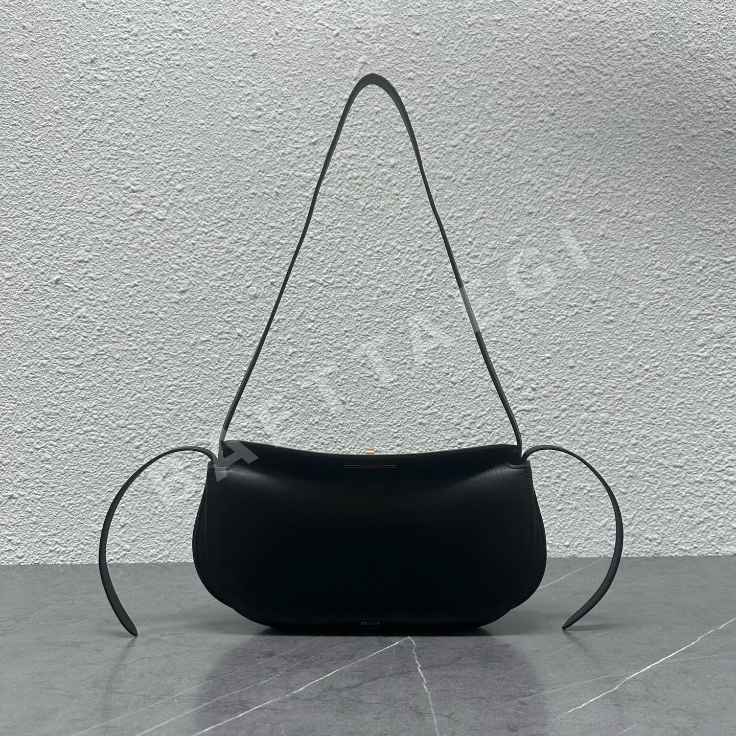 셀린느 핫도그 미니 숄더백 123543