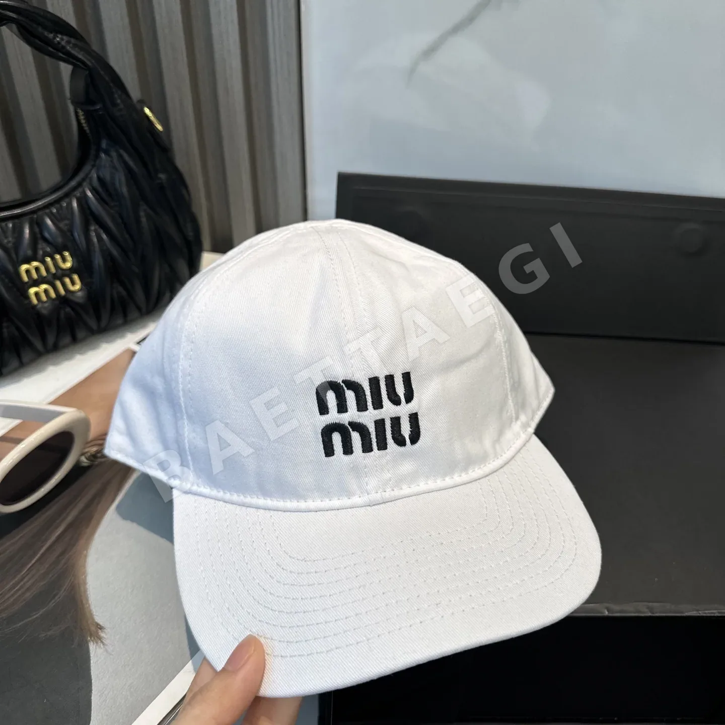 미우미우 모자 81113 Miu Miu Cap 상세 이미지 5