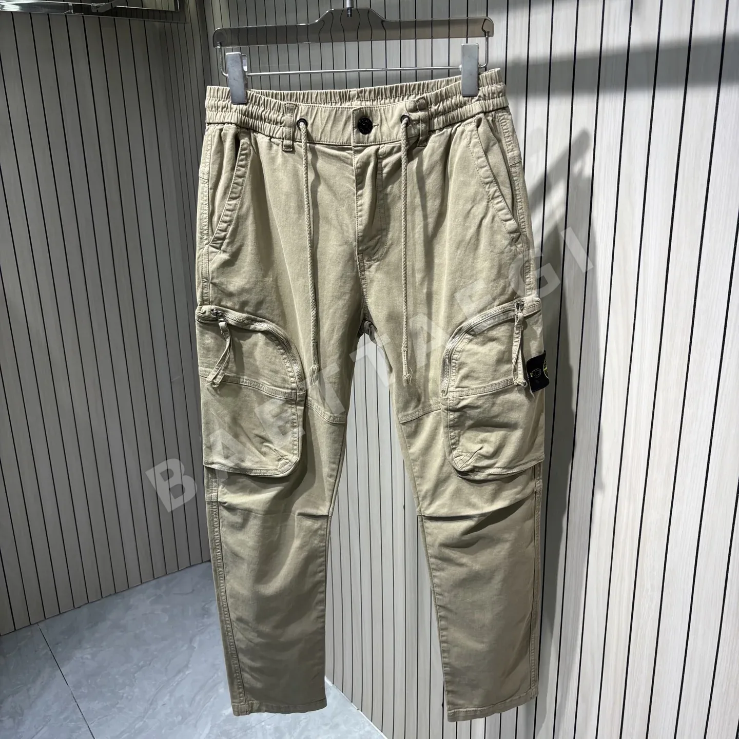 스톤아일랜드 지퍼 포켓 카고 바지 상세 이미지 4