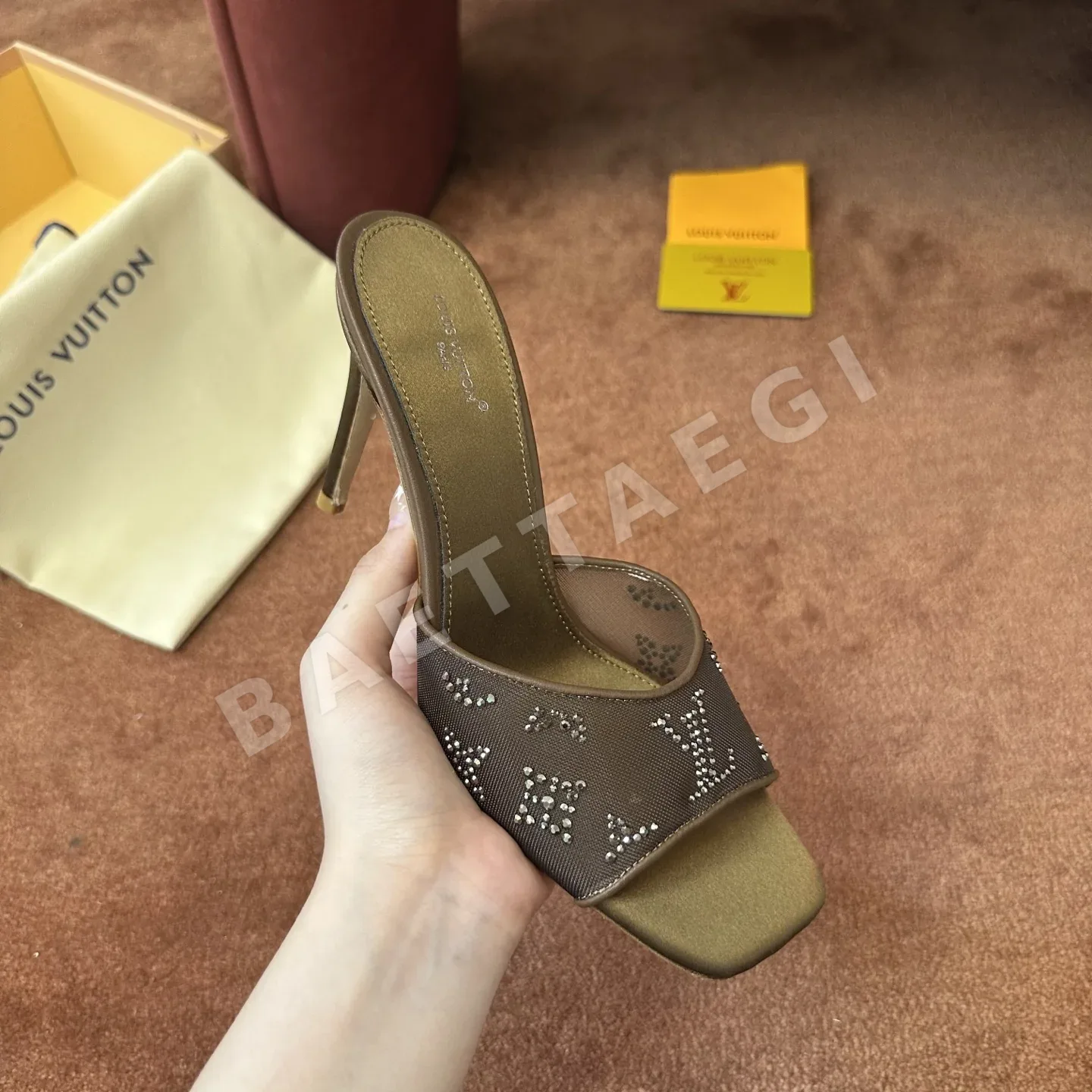 루이비통 실크 갑피 샌들 상세 이미지 3