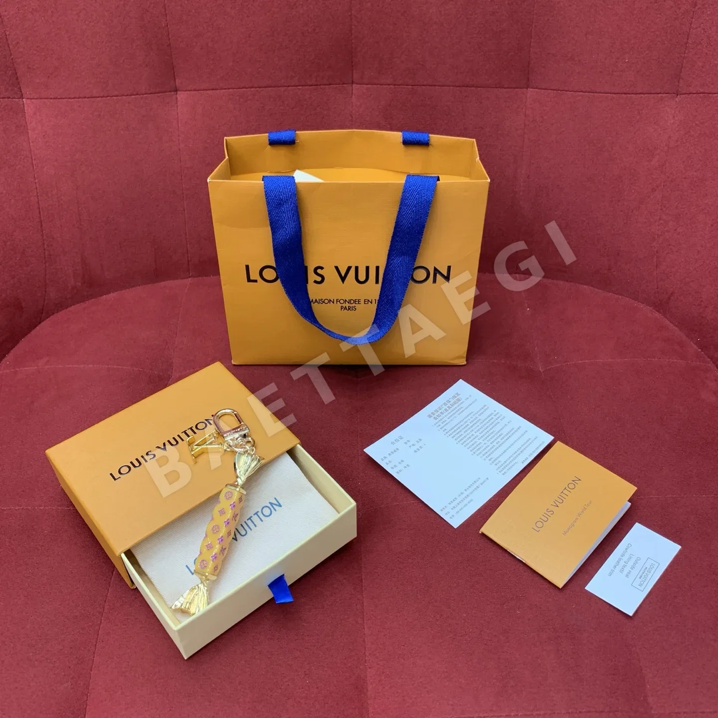 루이비통 캔디 모티브 키링 M03518