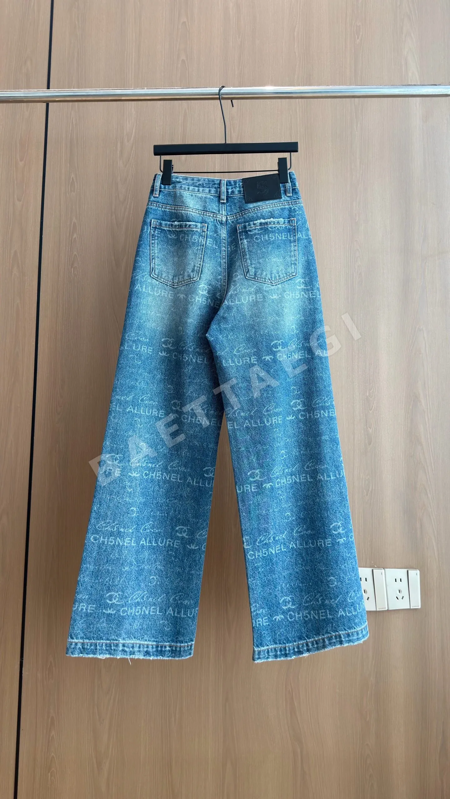 샤넬 프린트 스트레이트 레그 진 여성 바지 상세 이미지 6
