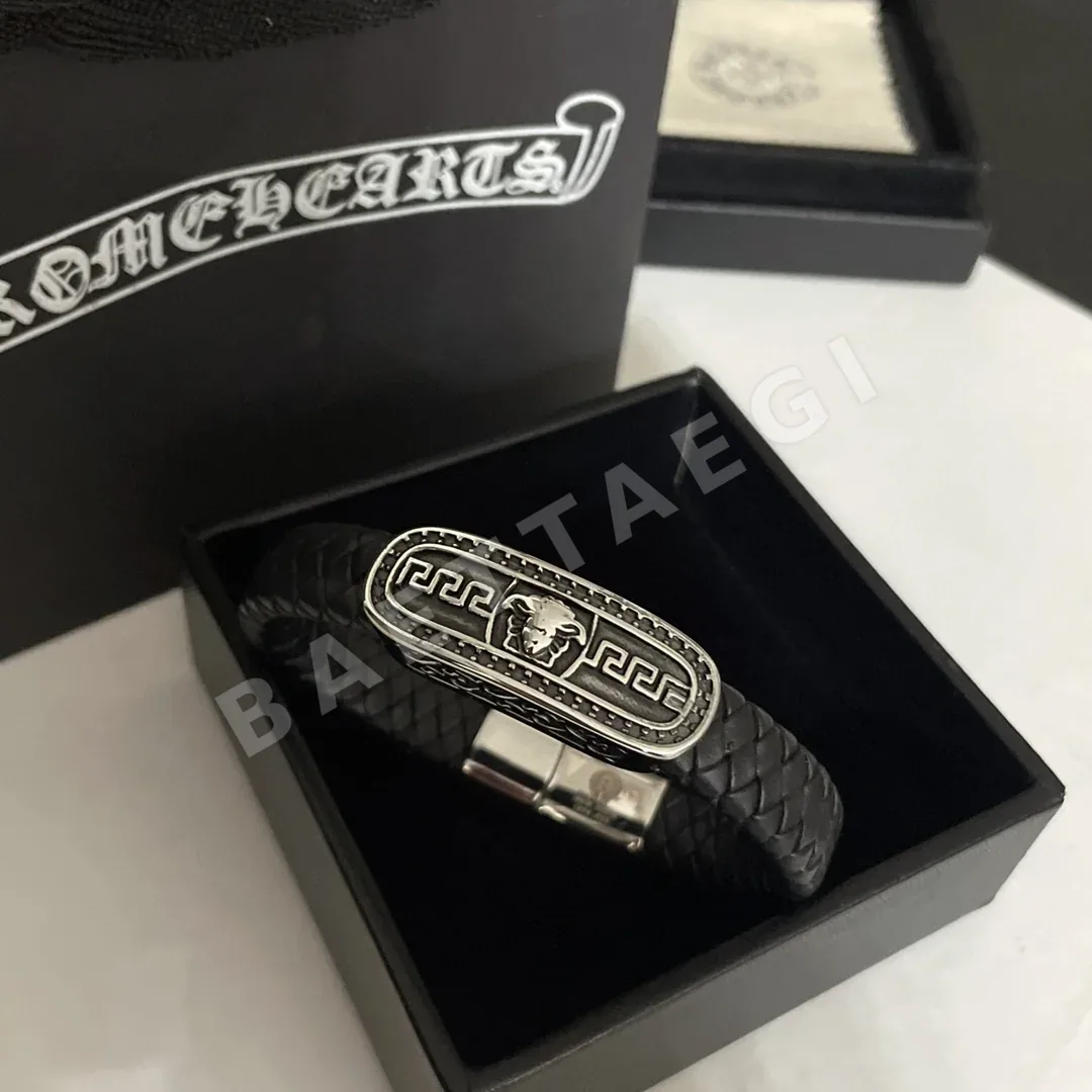 크롬하츠 클래식 불헤드 가죽 로프 팔찌 61270