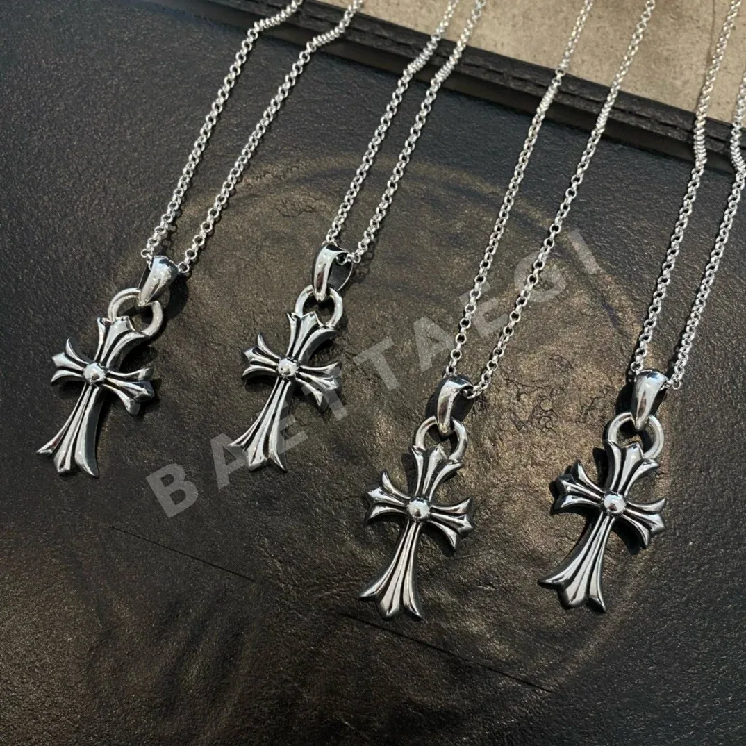 크롬하츠 클래식 크로스 진주 목걸이 126713