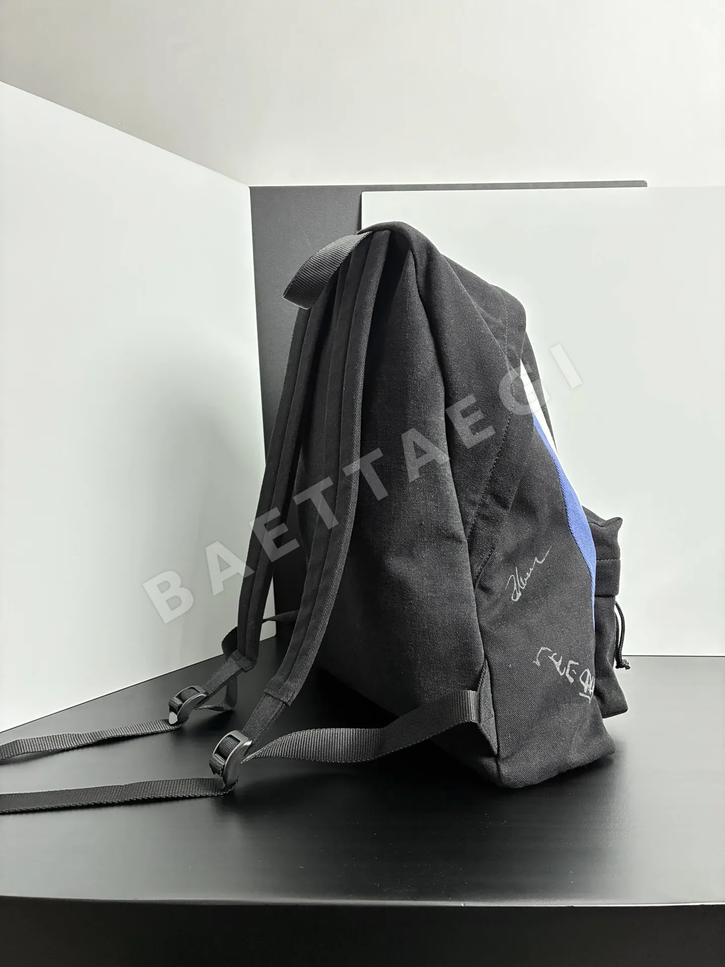 발렌시아가 워시드 캔버스 백팩 상세 이미지 7