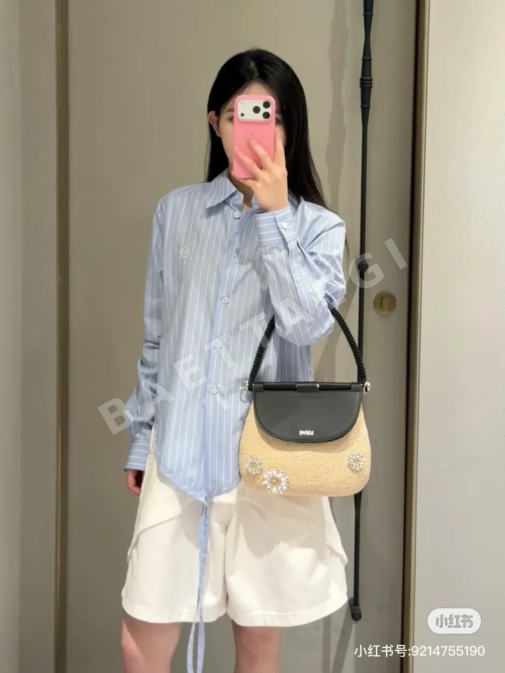 로에베 비대칭 심 화이트 반바지 상세 이미지 3