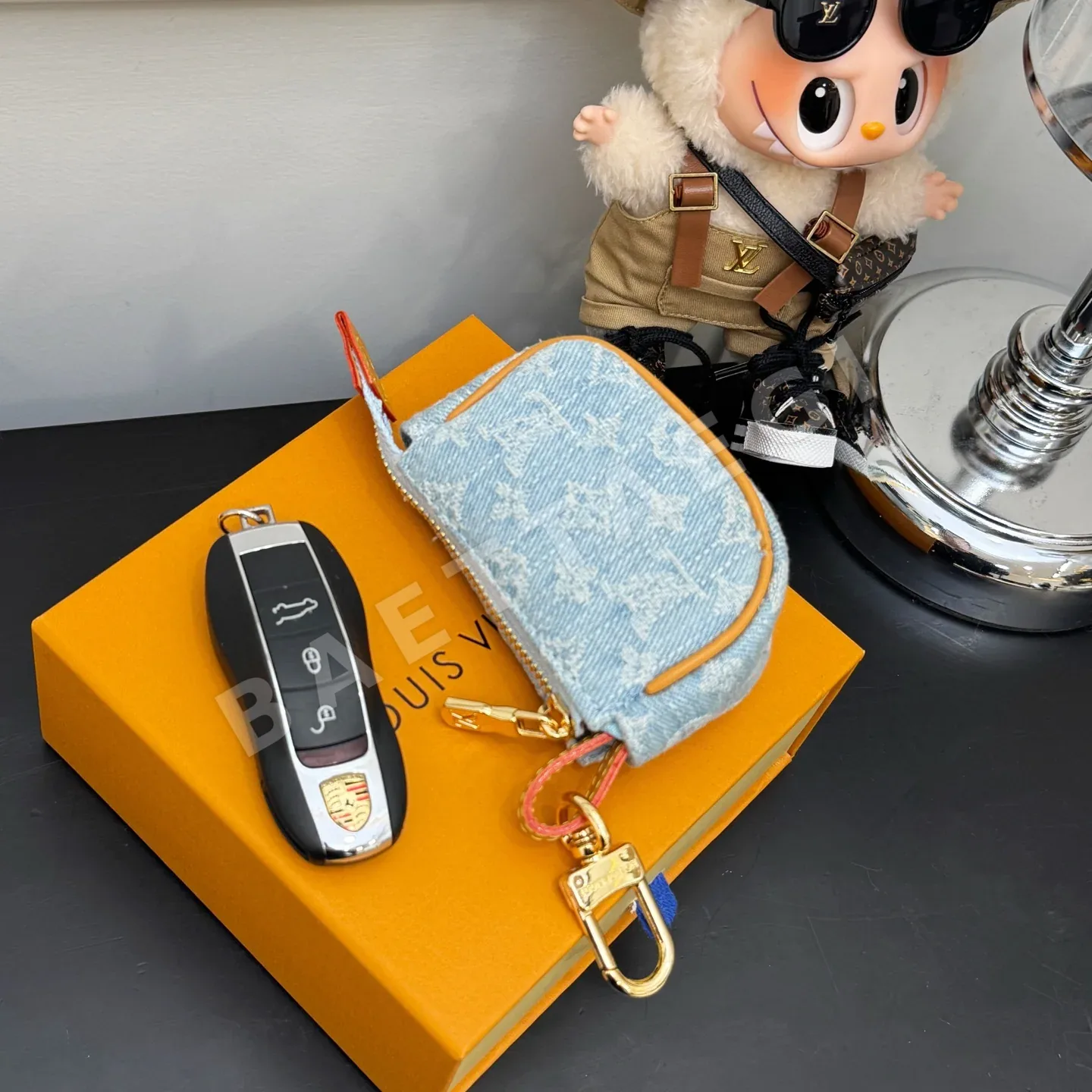 루이비통 LV xTM 마이크로 포셰트 키링 상세 이미지 5