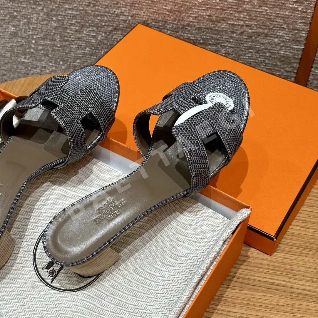 에르메스 오아시스 샌들 그레이 도마뱀가죽 하이힐 상세 이미지 2