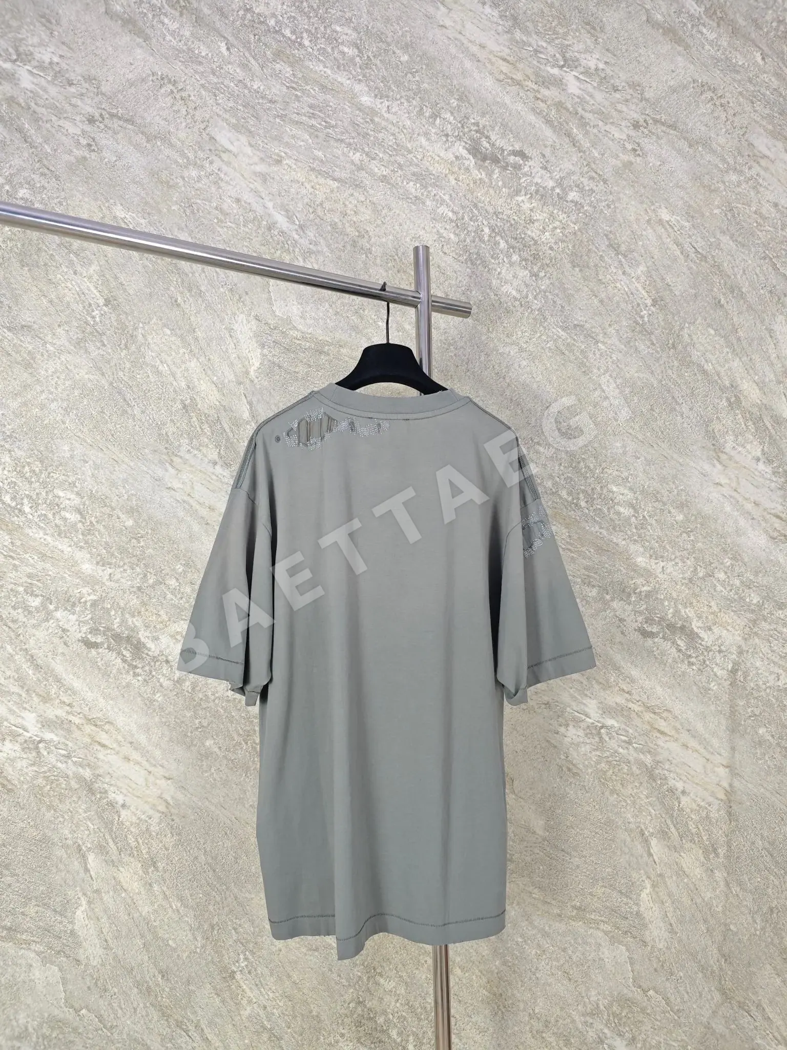 아크네스튜디오 패치워크 크루넥 반팔 티셔츠 상세 이미지 2