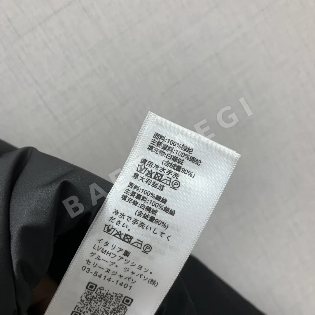 셀린느 여성용 크롭 푸퍼 패딩 자켓 상세 이미지 8