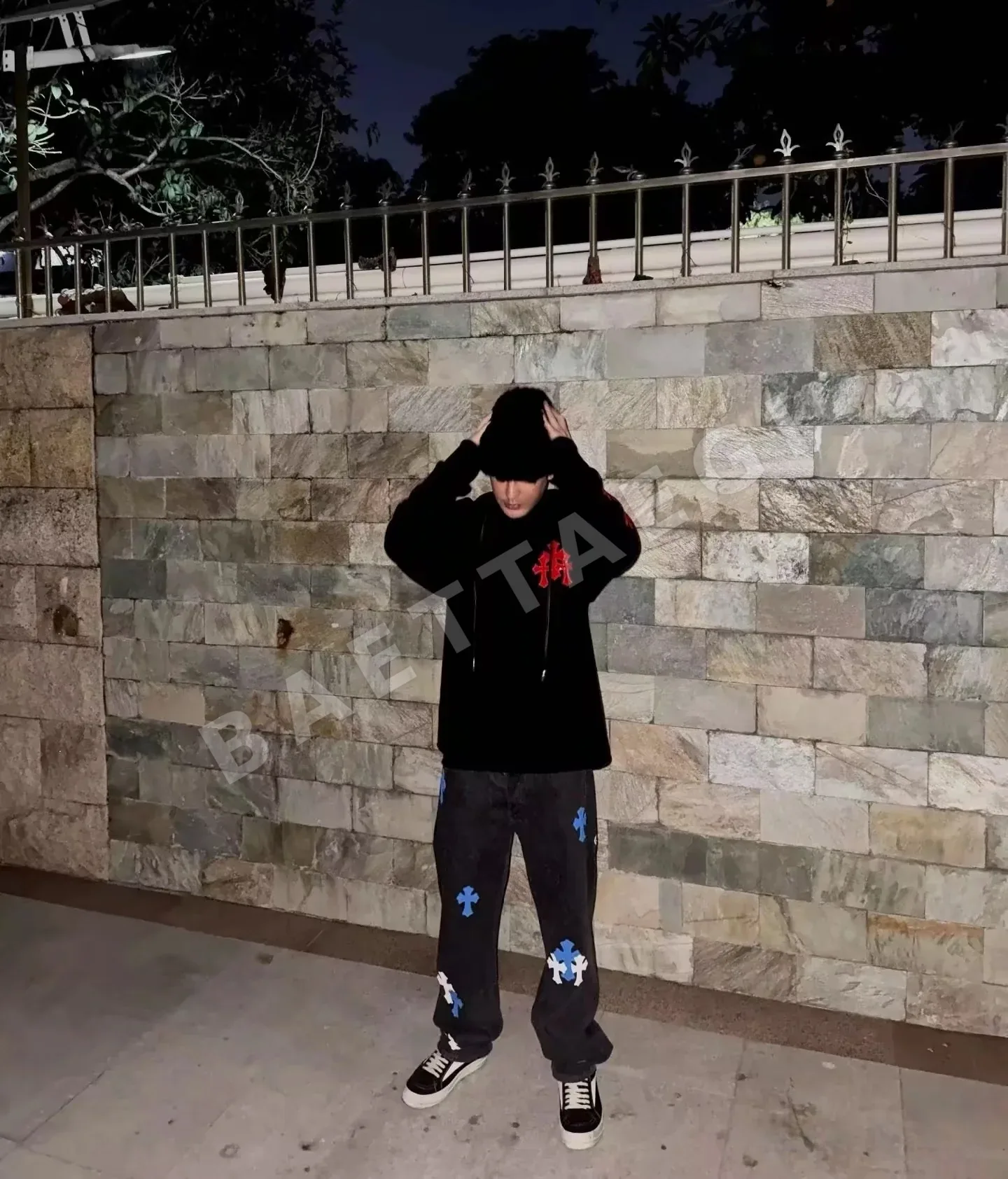 크롬하츠 캐시미어 가죽 십자가 장식 니트 상세 이미지 4